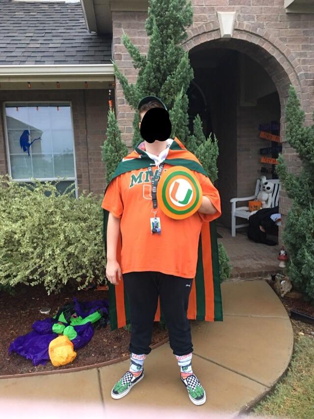Today was Halloween dress up day at my high school (all tho halloween