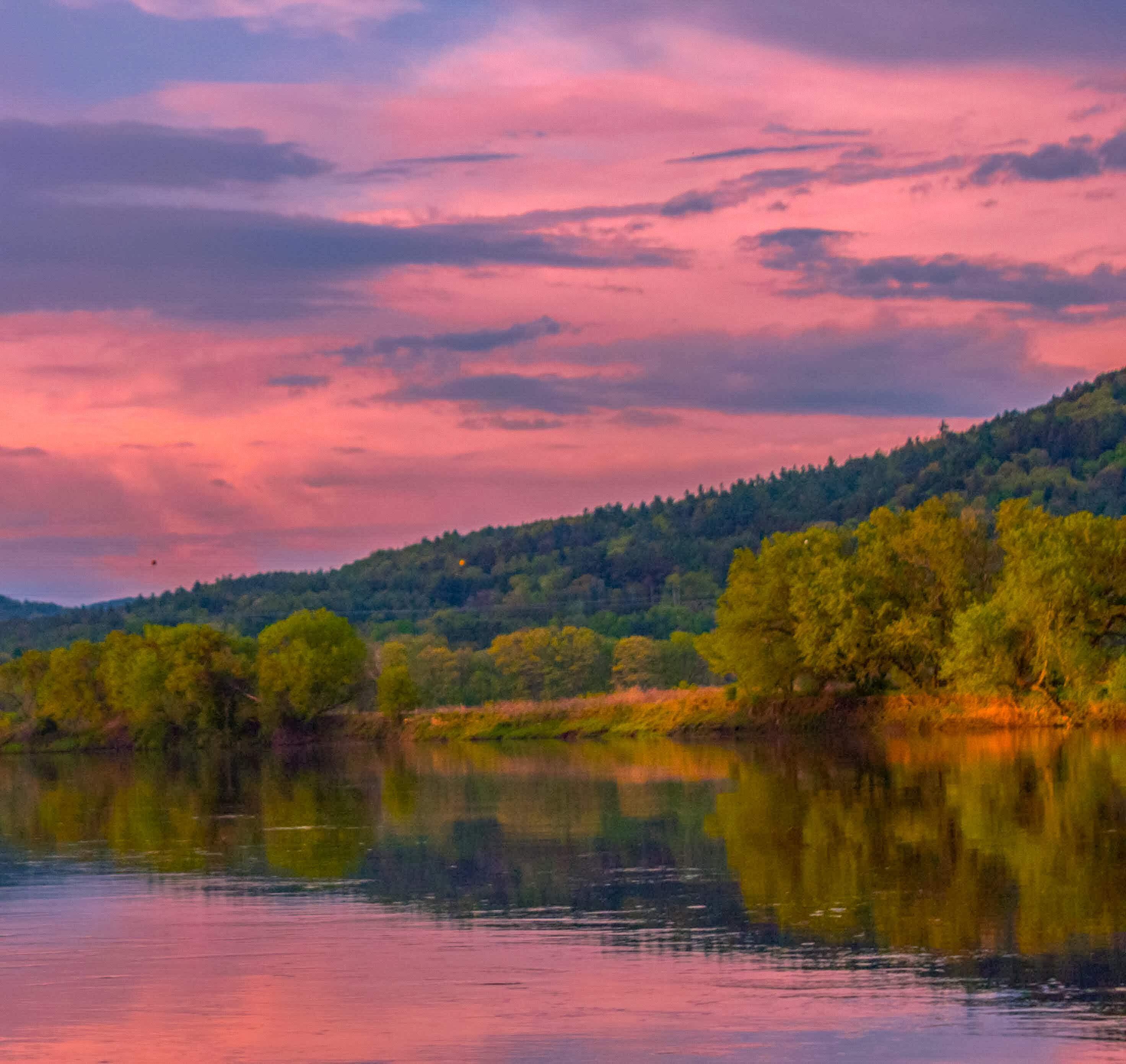 Sunset on the Connecticut River from Wilgus State Park r/vermont