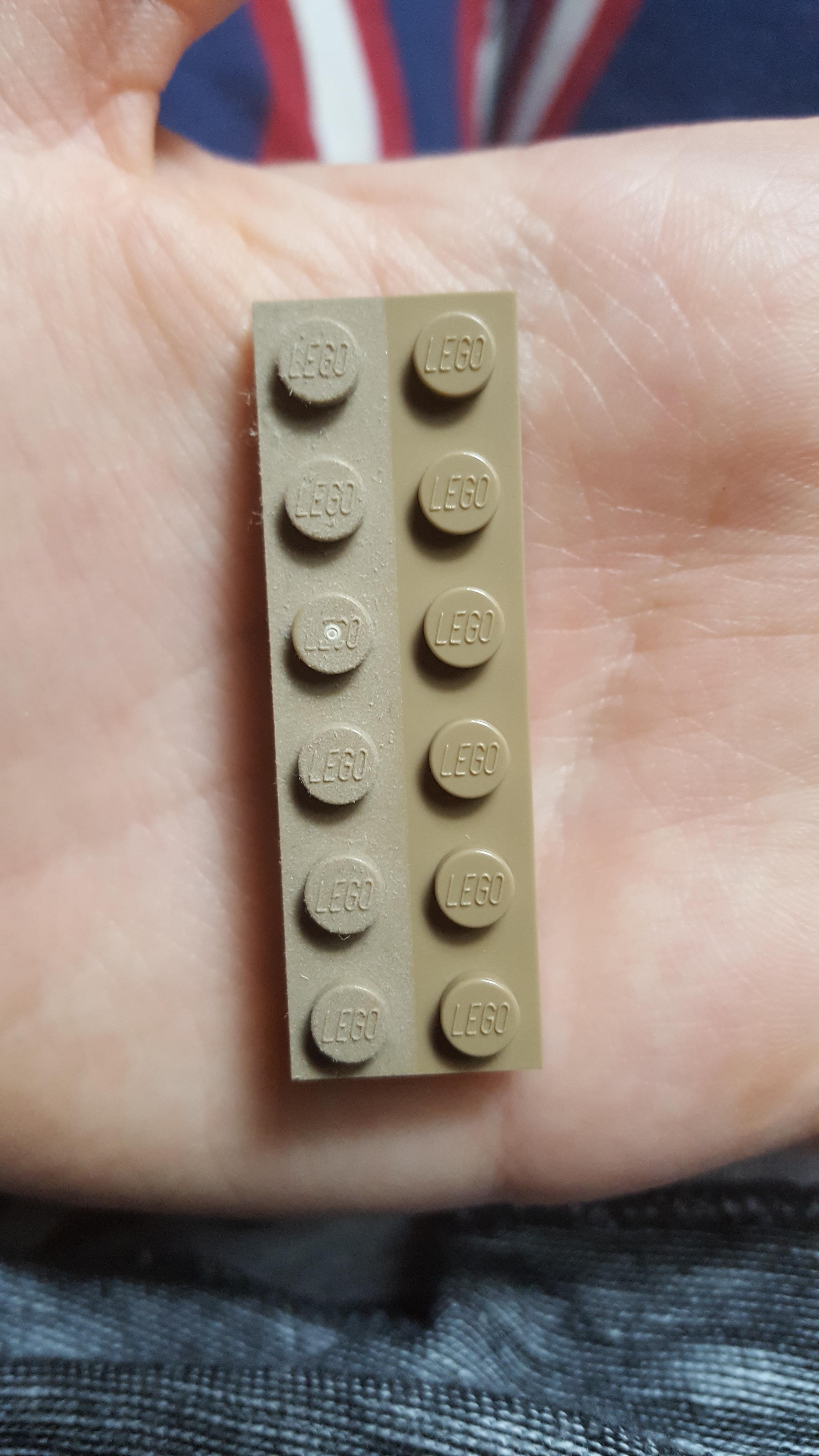 The dust line on this Lego piece r/oddlysatisfying