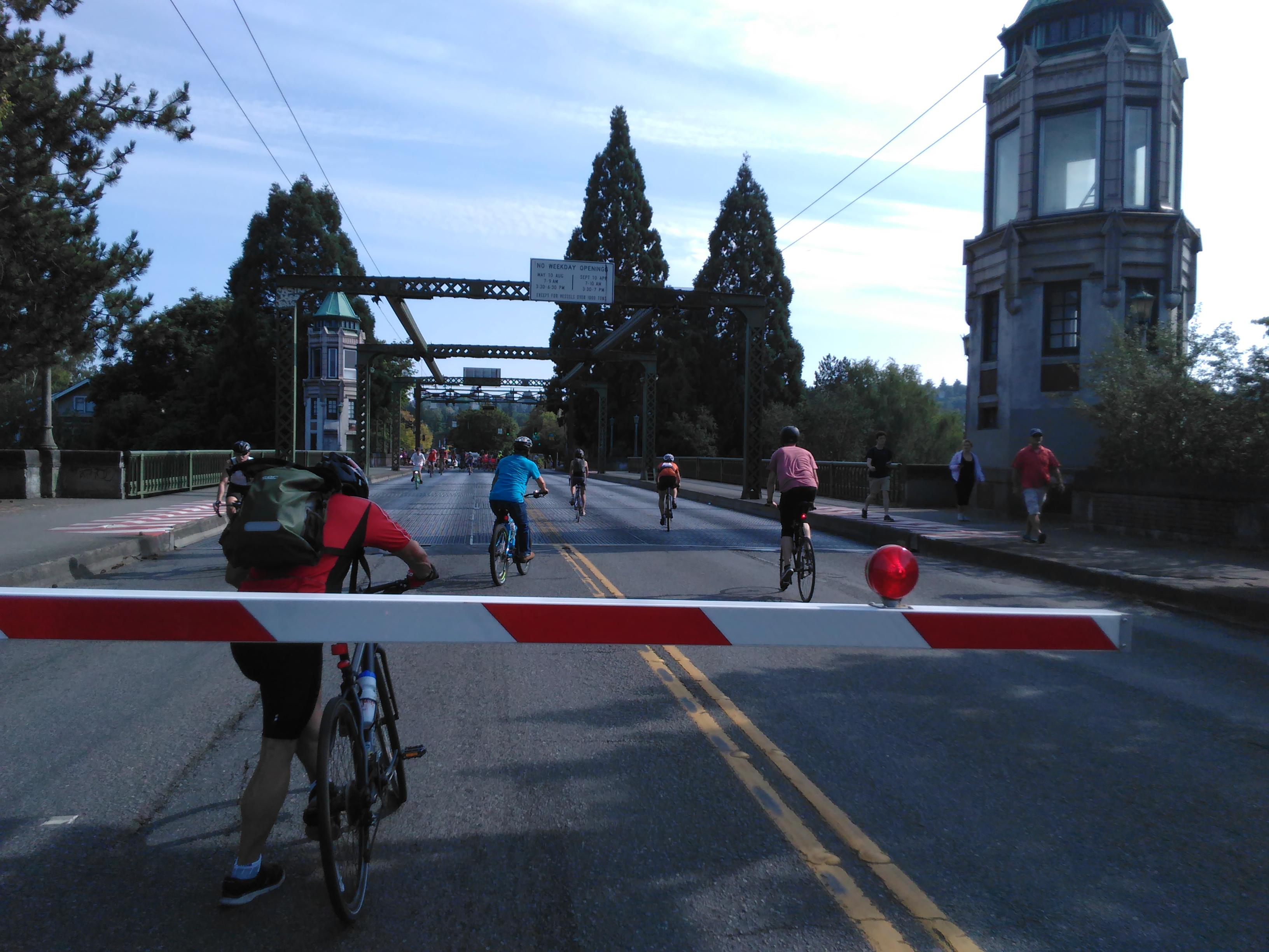 today on the montlake bridge r/Seattle