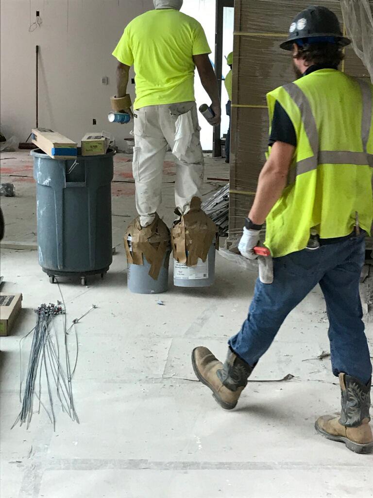 This guy is taking construction to new heights! (Supposed to have