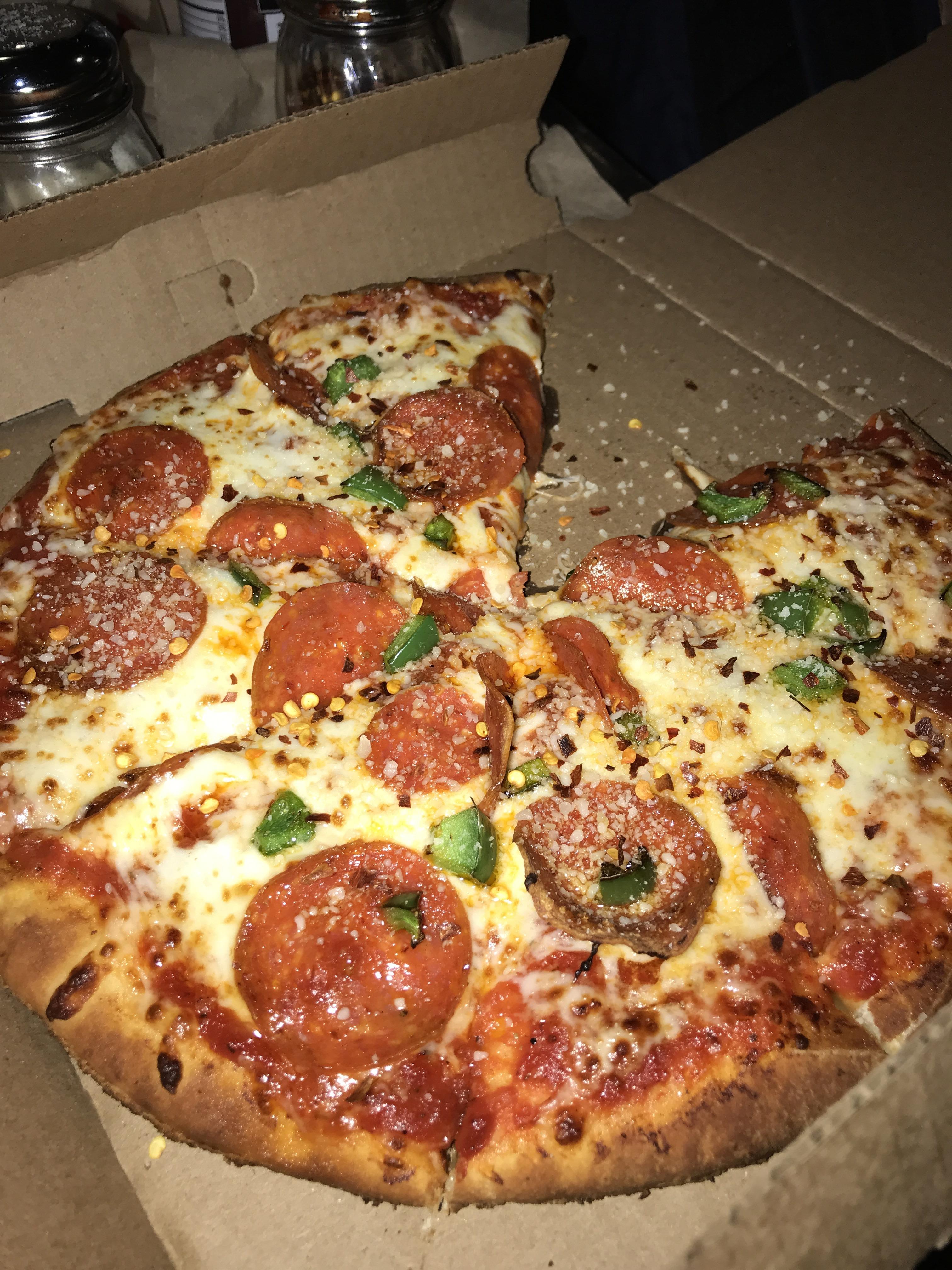[I ate] Pepperoni and green pepper pizza r/food