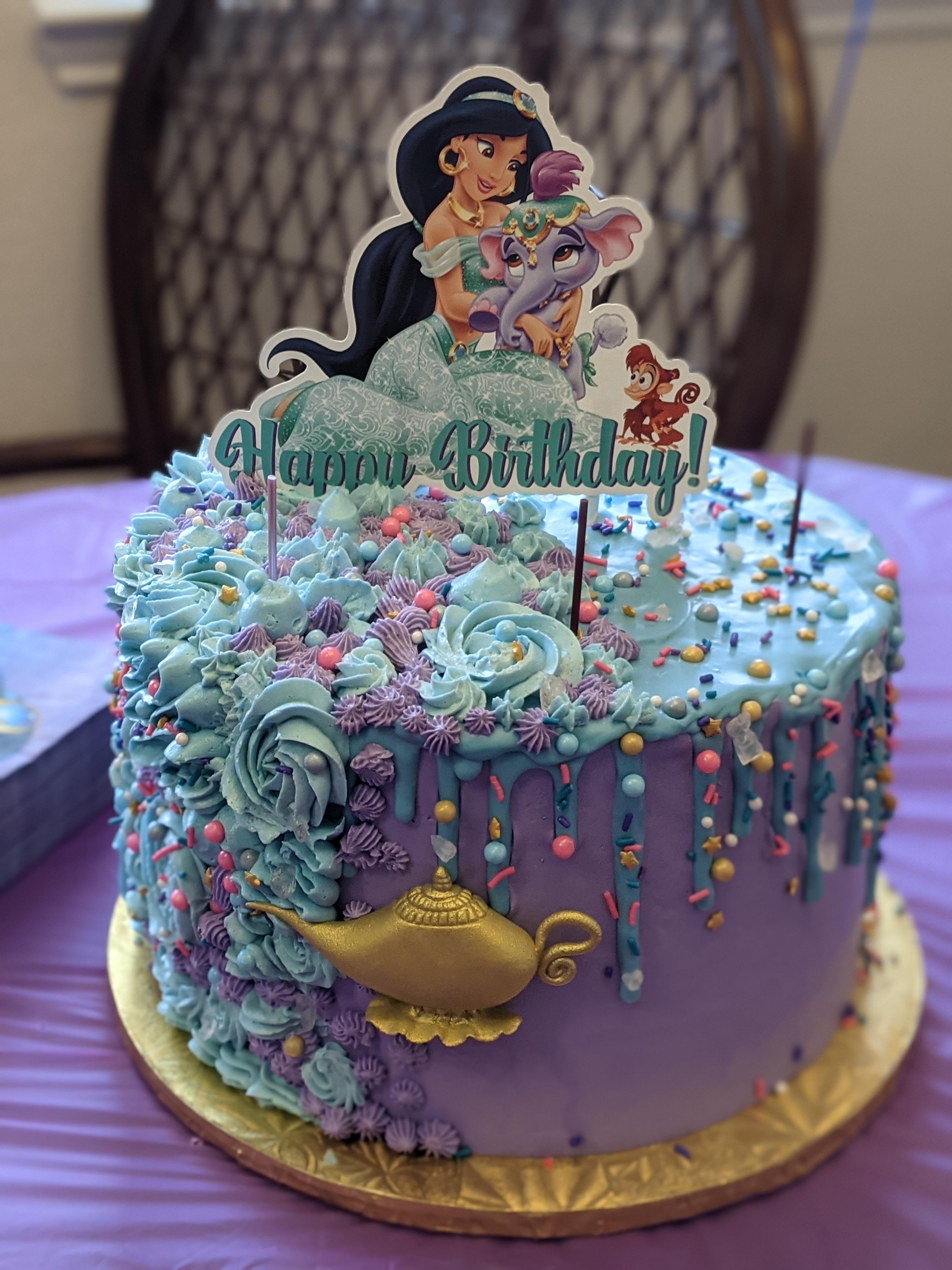The princess Jasmine cake I made yesterday! Hand made Aladdin's lamp