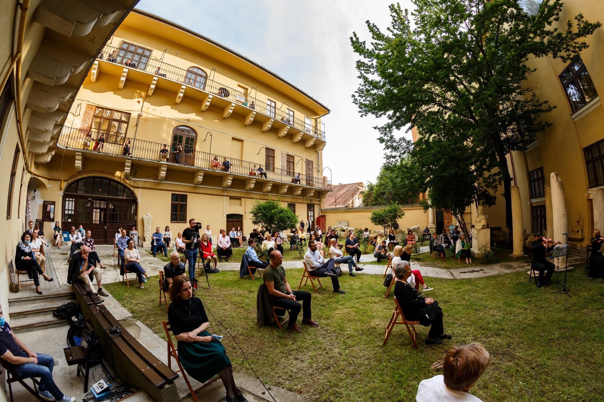 Concert Mozart in curtea muzeului de istorie a Transilvaniei din Cluj