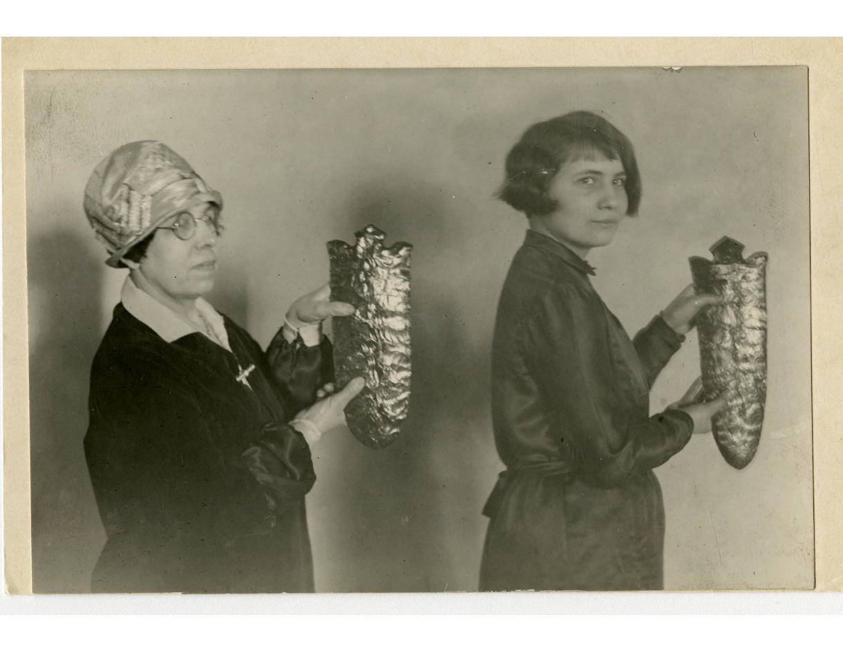 Hopewell Tradition. Artifacts found in Ohio, made of obsidian from