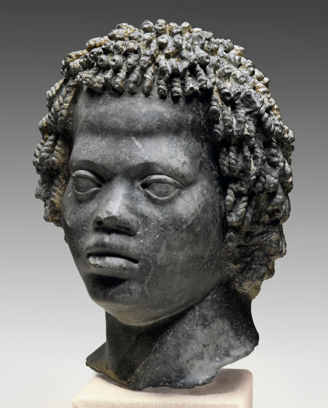 Head of a man with tight, curly hair. Egypt, 2nd century BC [1110x1380