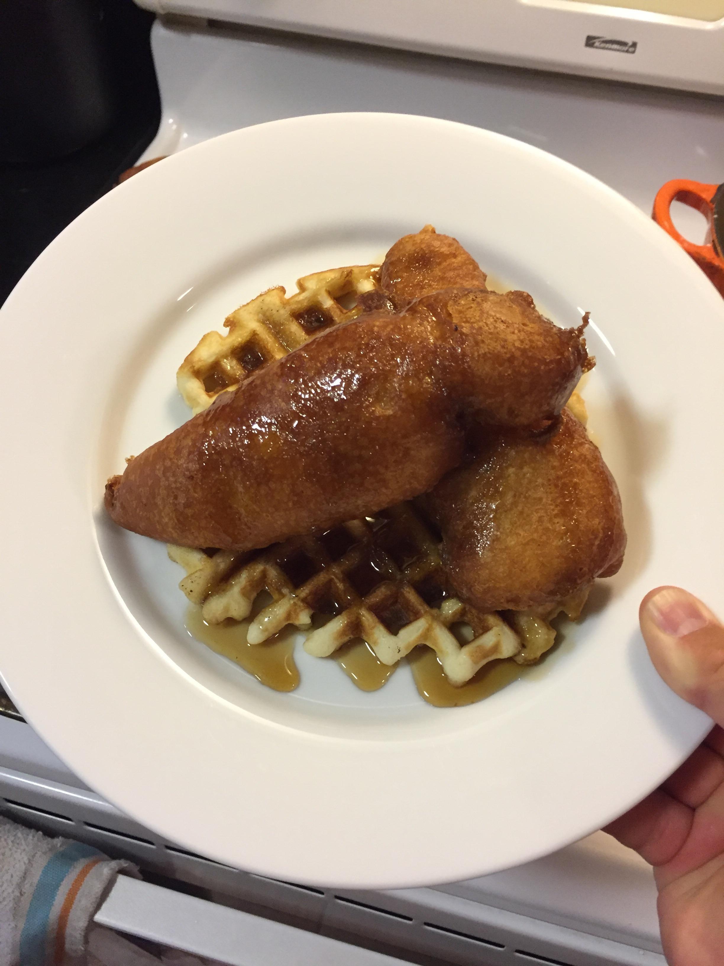 [Homemade] Battered chicken and waffles r/food