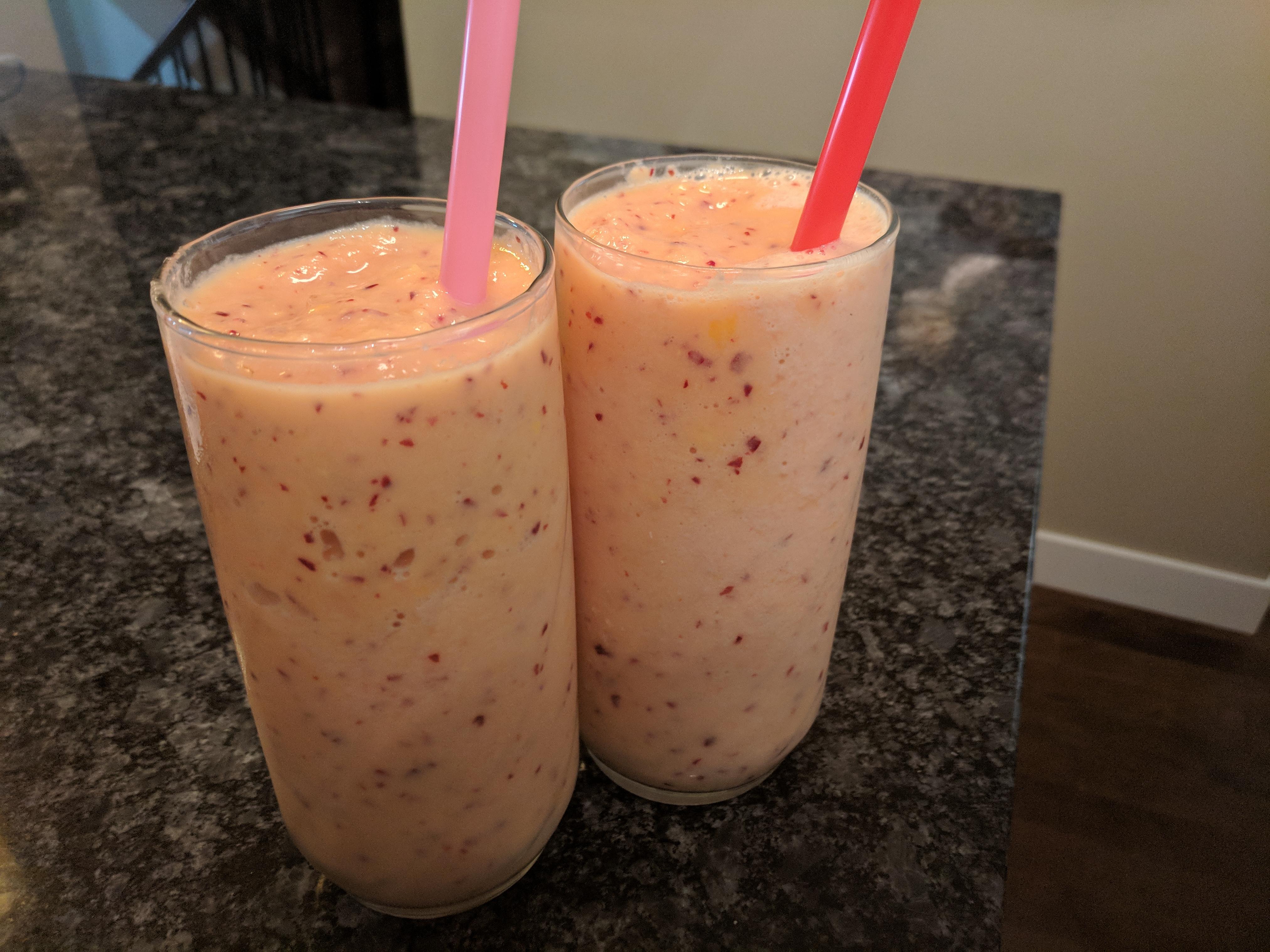 [Homemade] Protein smoothie w/pineapple, guava, mango, nectarine, pear and cherry. r/food