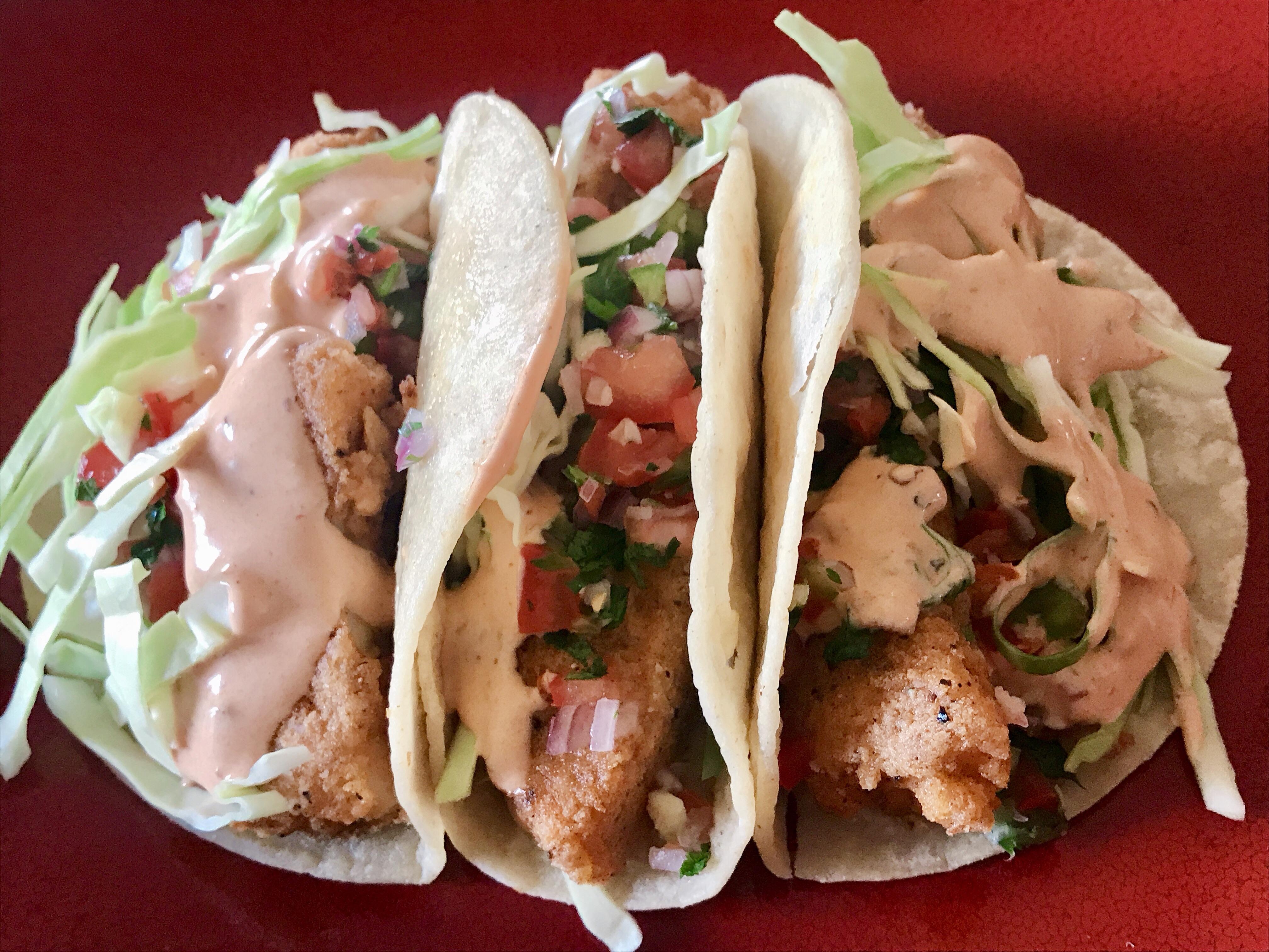Fish tacos with a Chipotle Aioli Fresh ingredients made these a hit! 🔥