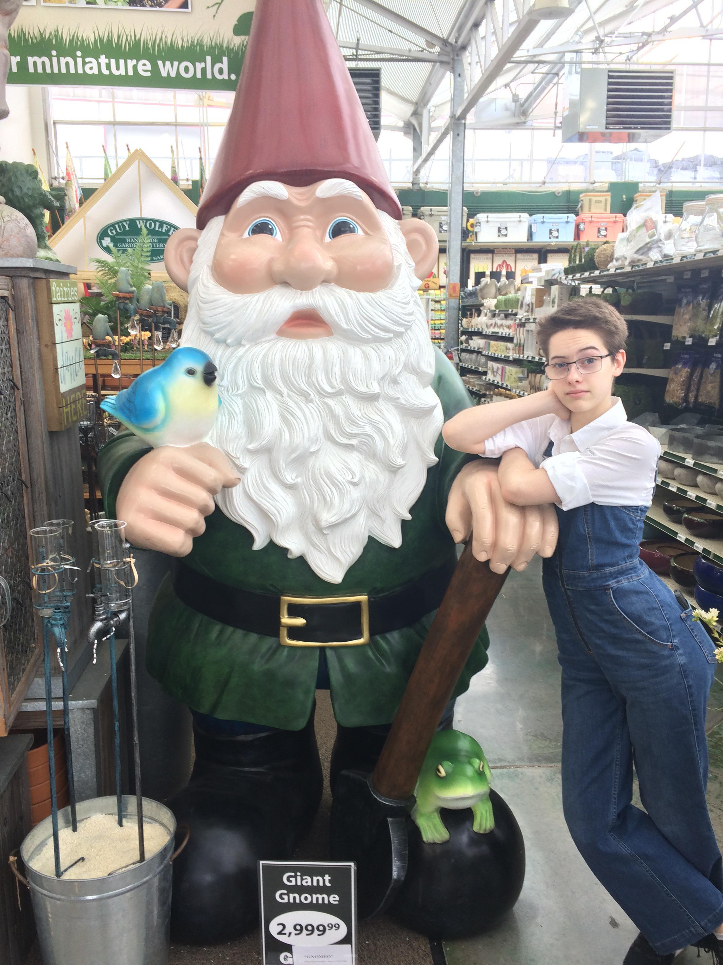 I found the gnome r/JonTron