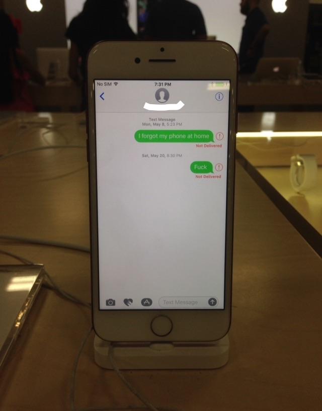 To text someone from a demo phone r/therewasanattempt