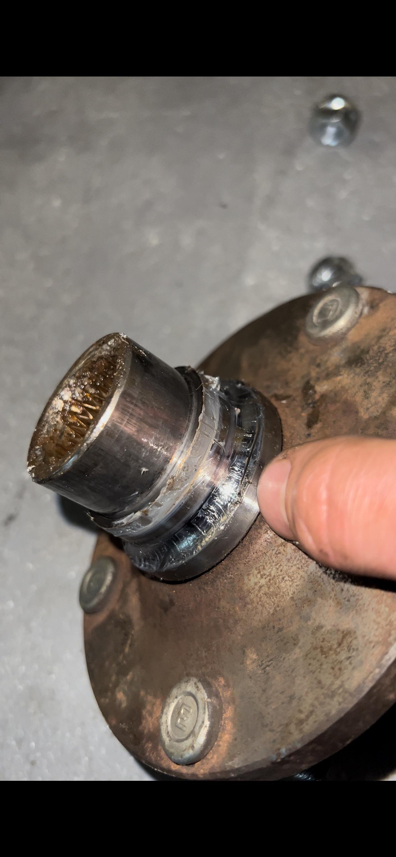 How do I get this leftover bearing off the hub? r/MechanicAdvice