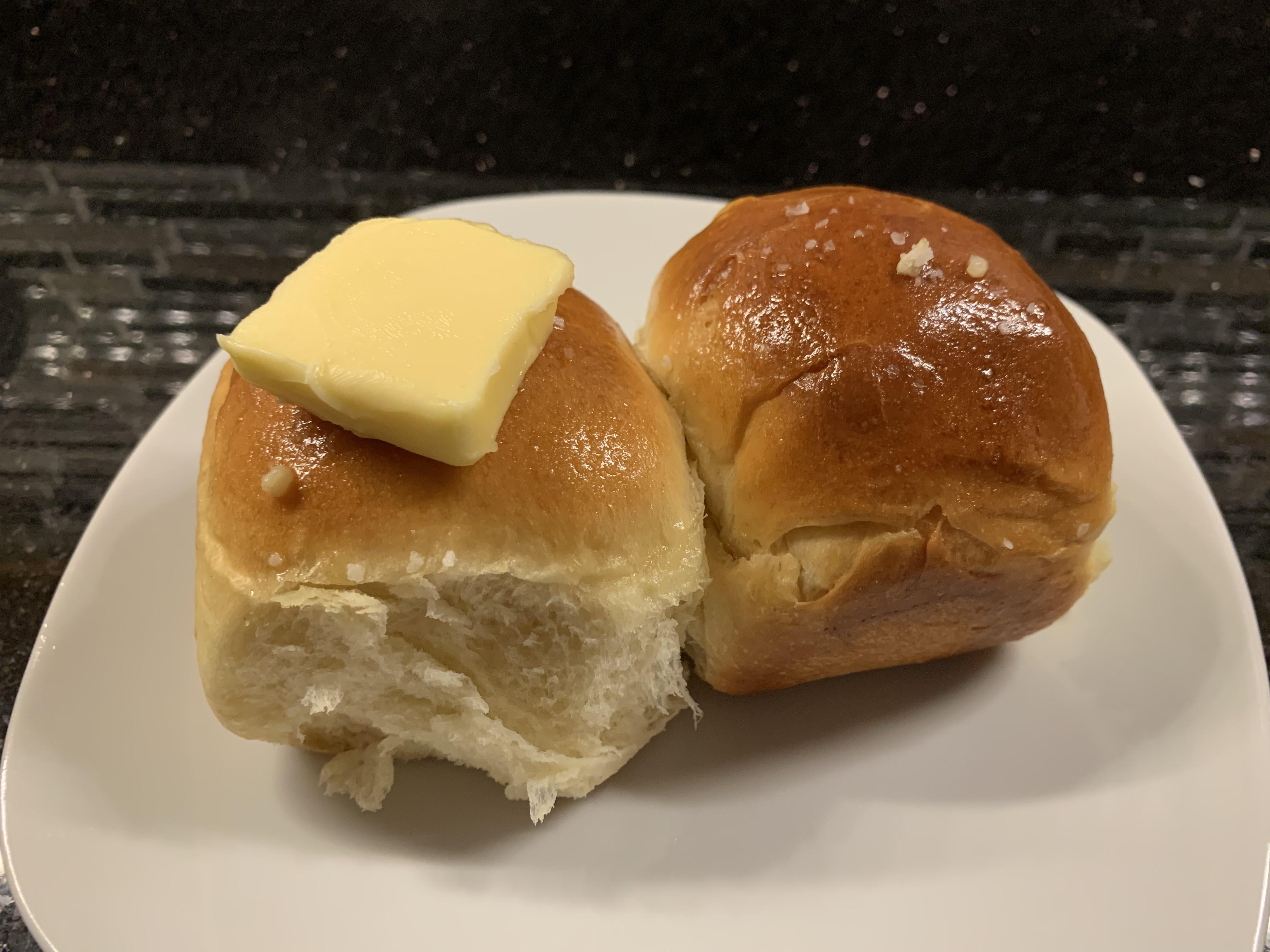 I made some homemade Hokkaido dinner rolls r/Baking