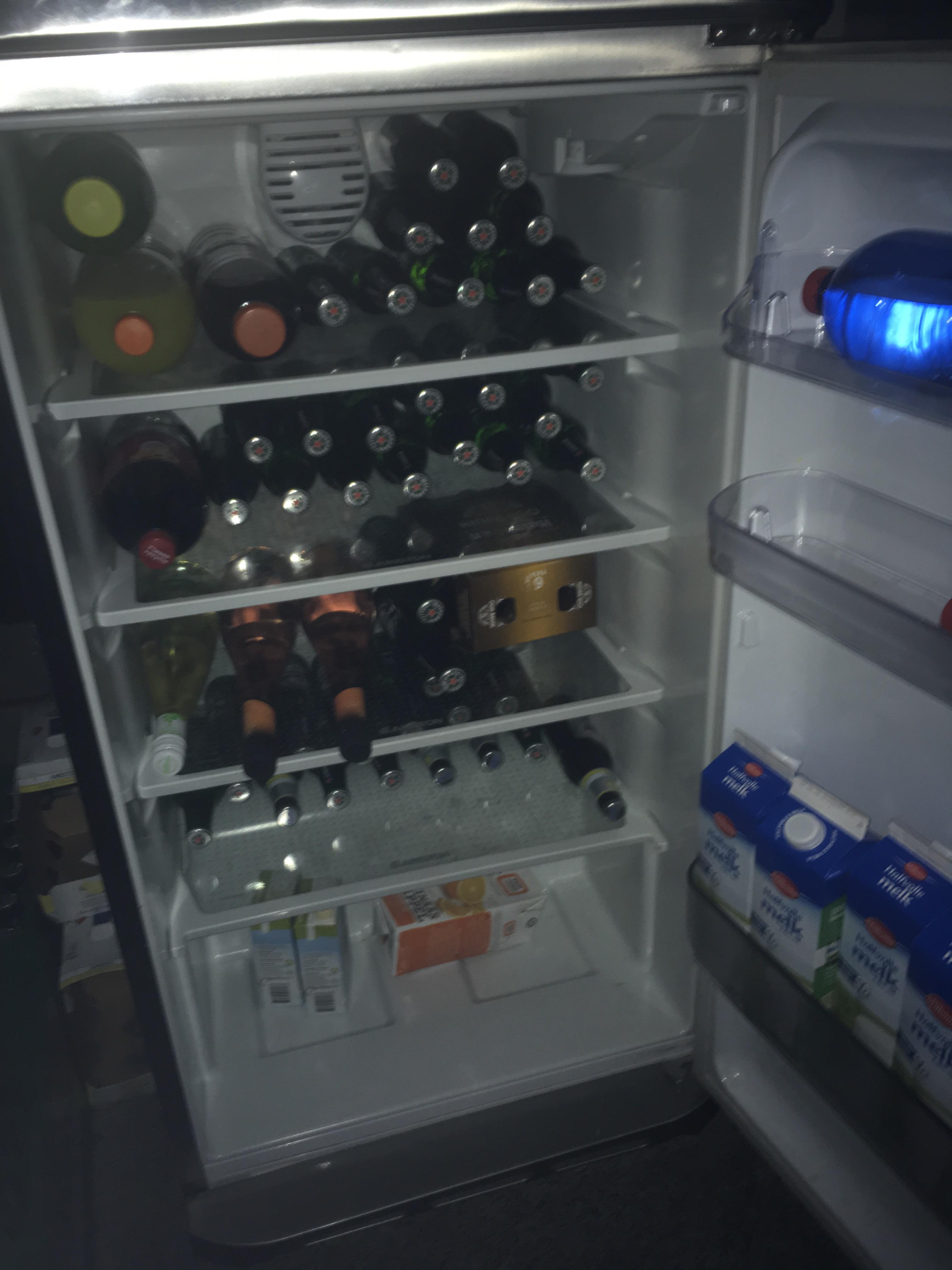 This fridge doesn’t have a light r/mildlyinfuriating