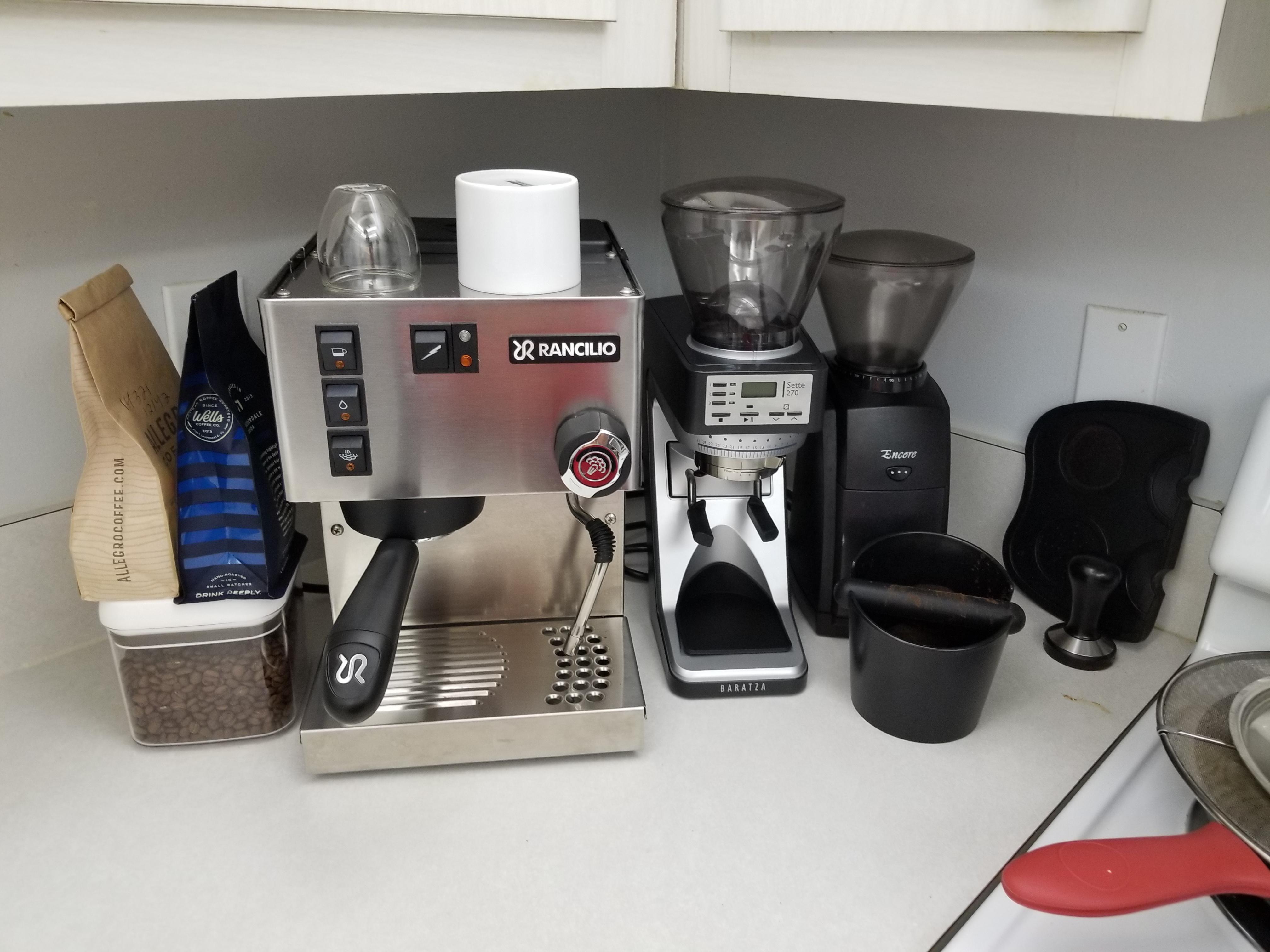 New set up. Grinder arrived today and I'm already pulling great shots
