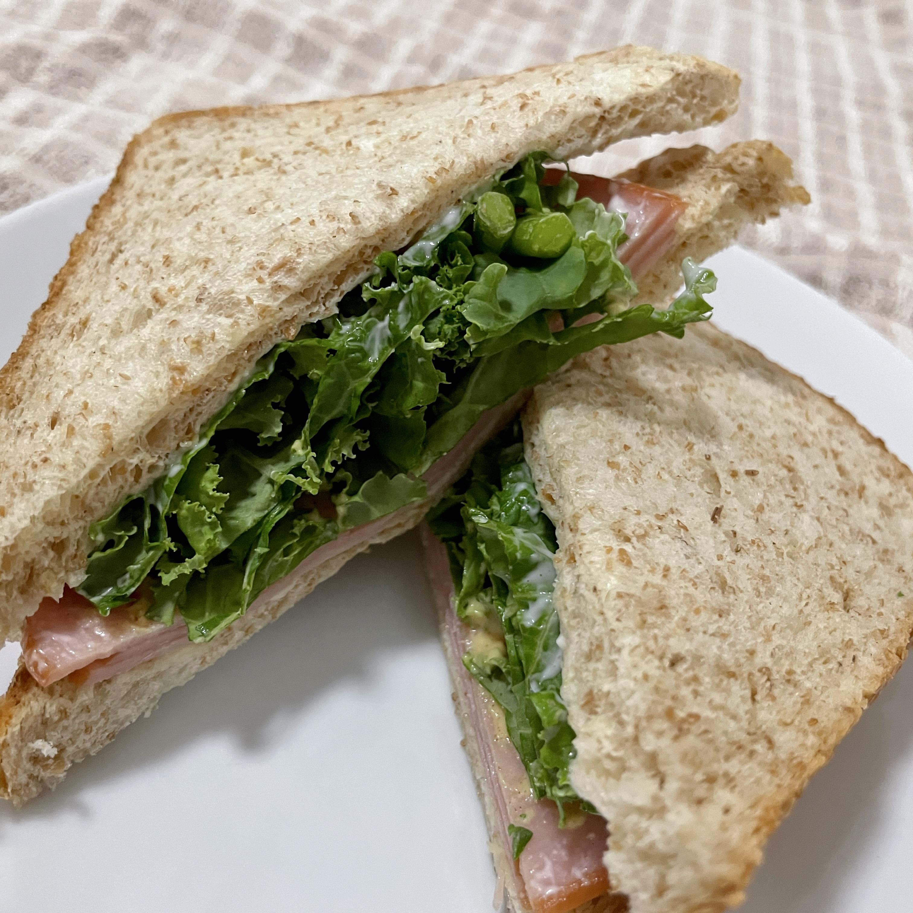 Honeybaked ham & kale wholewheat sandwich with Dijon mustard [OC