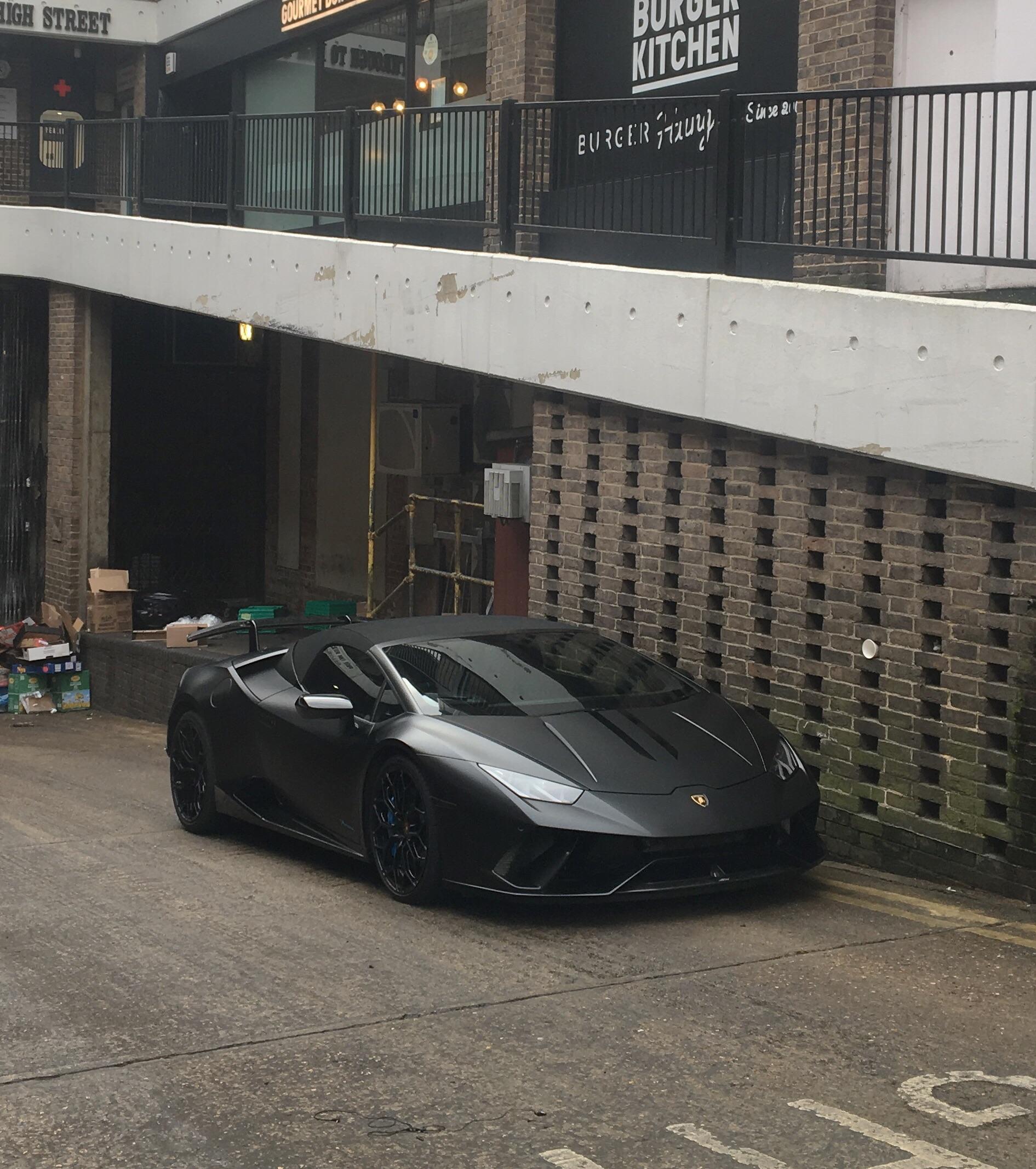 2019 Huracan Matte Black Gadisyuccavalley