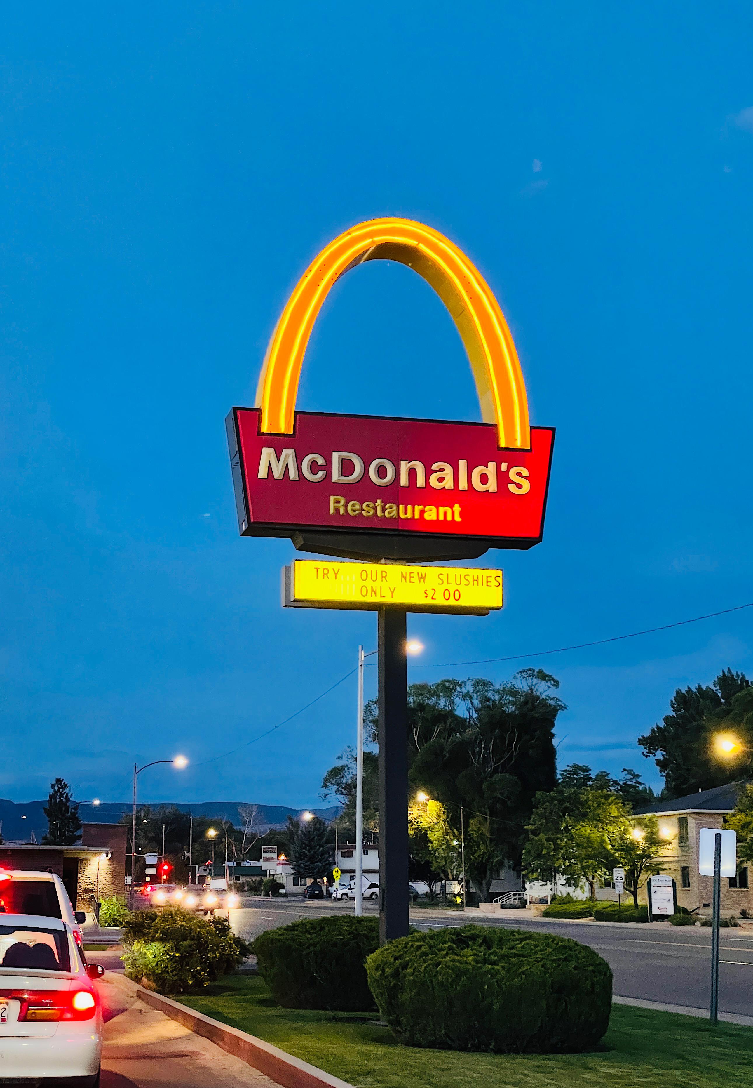 This McDonald’s restaurant in the town where I’m staying only has 1 arch.