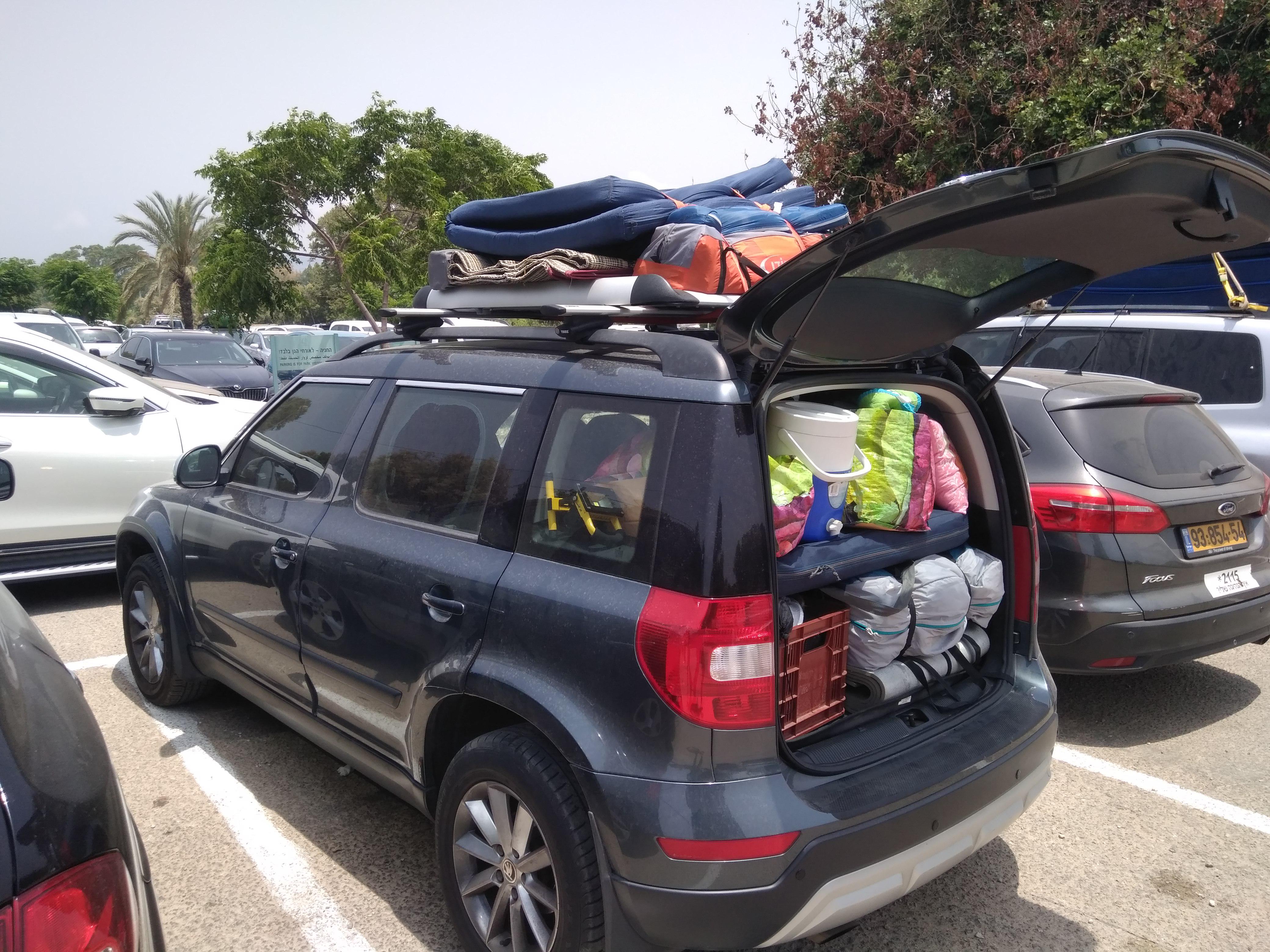 Going camping with 3 kids on my Yeti. r/skoda