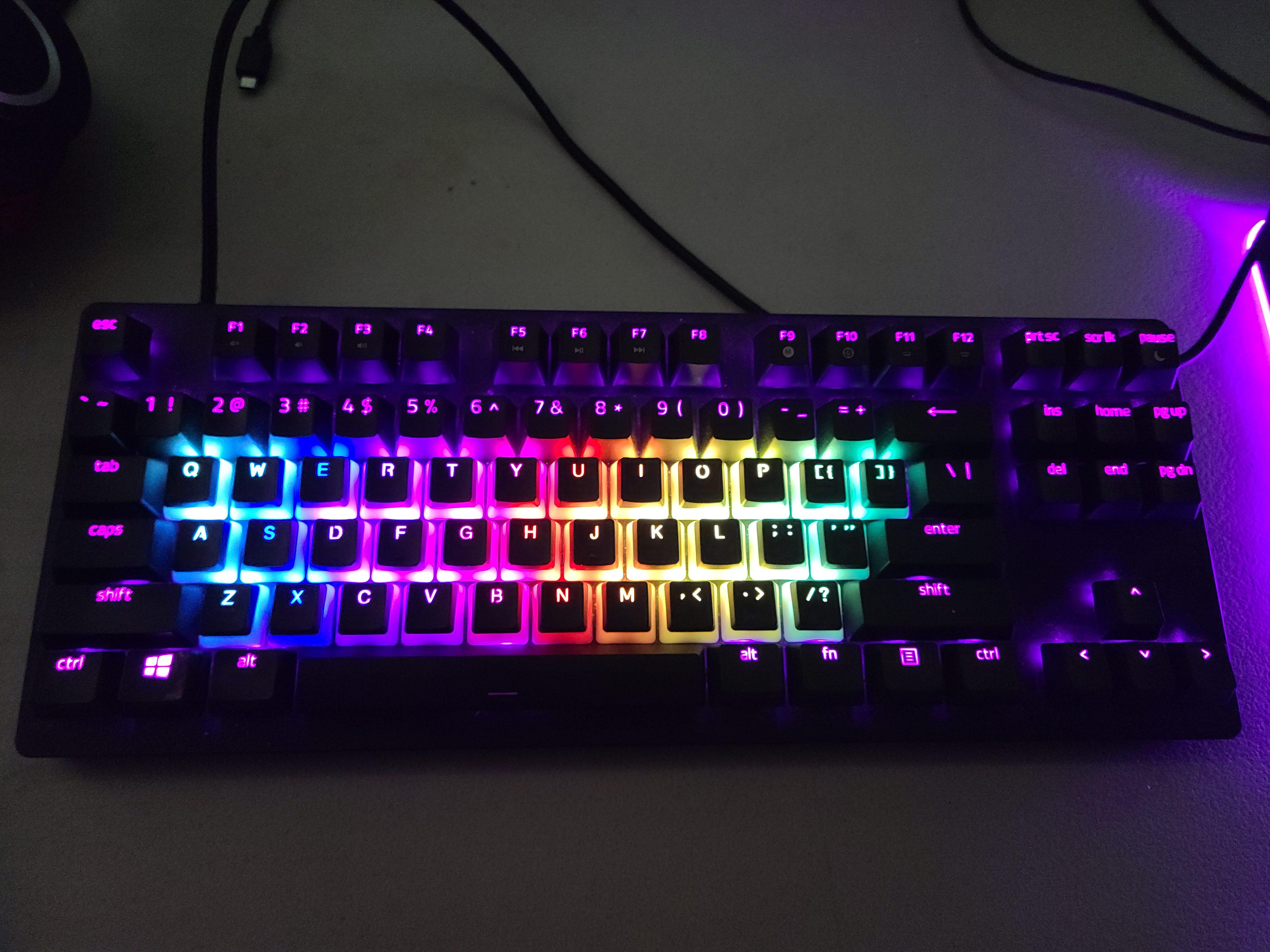 A different take (Huntsman TE with Hyperx pudding keycaps