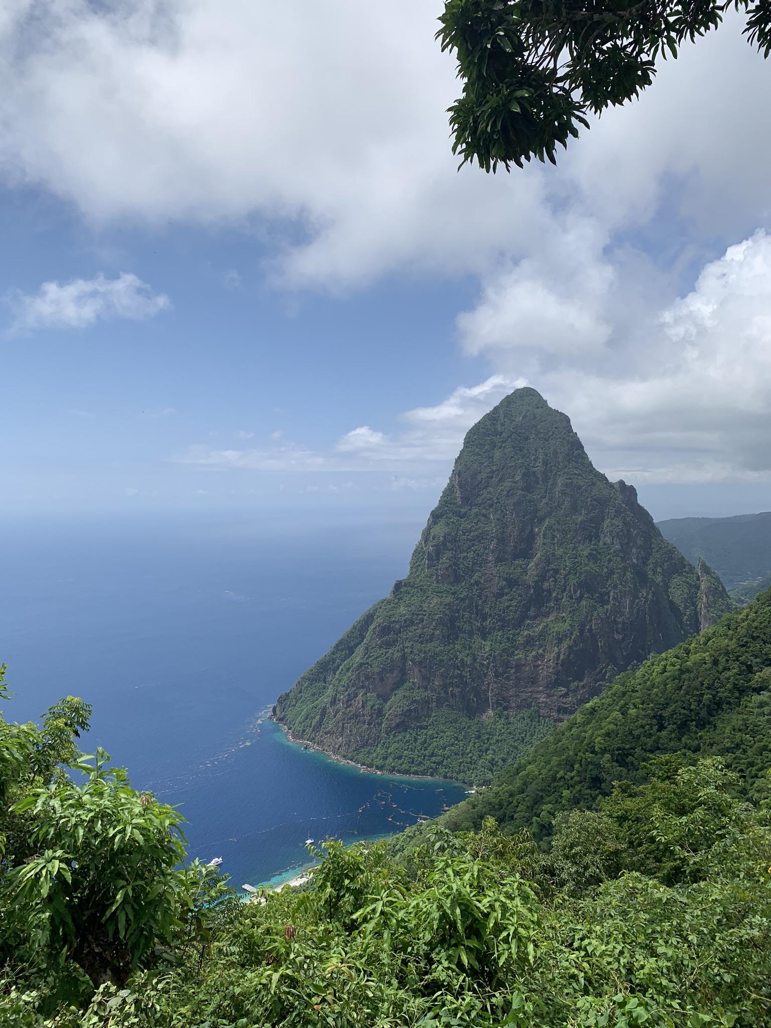 The Pitons, St. Lucia [OC] [3264x2448] r/EarthPorn