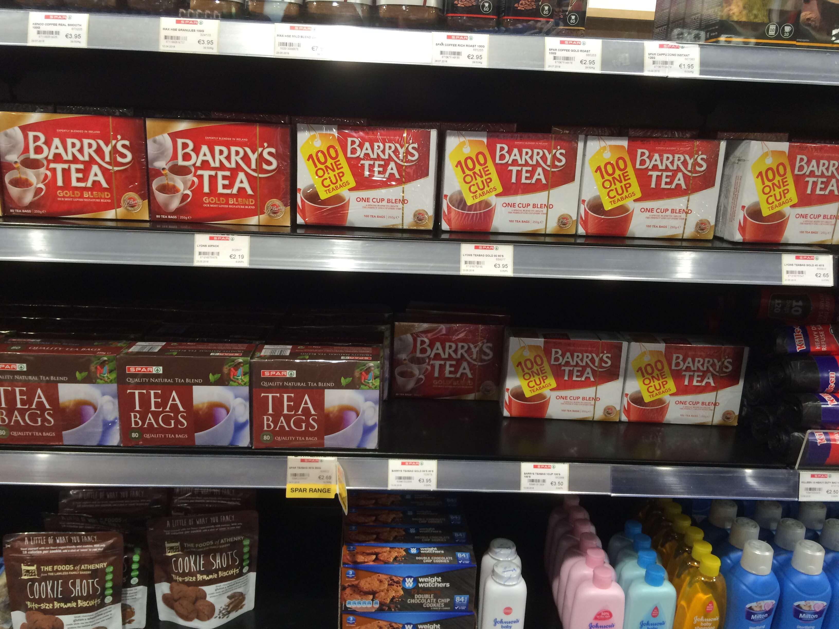 My friend “fixed” (debate) the tea aisle in Spar r/ireland