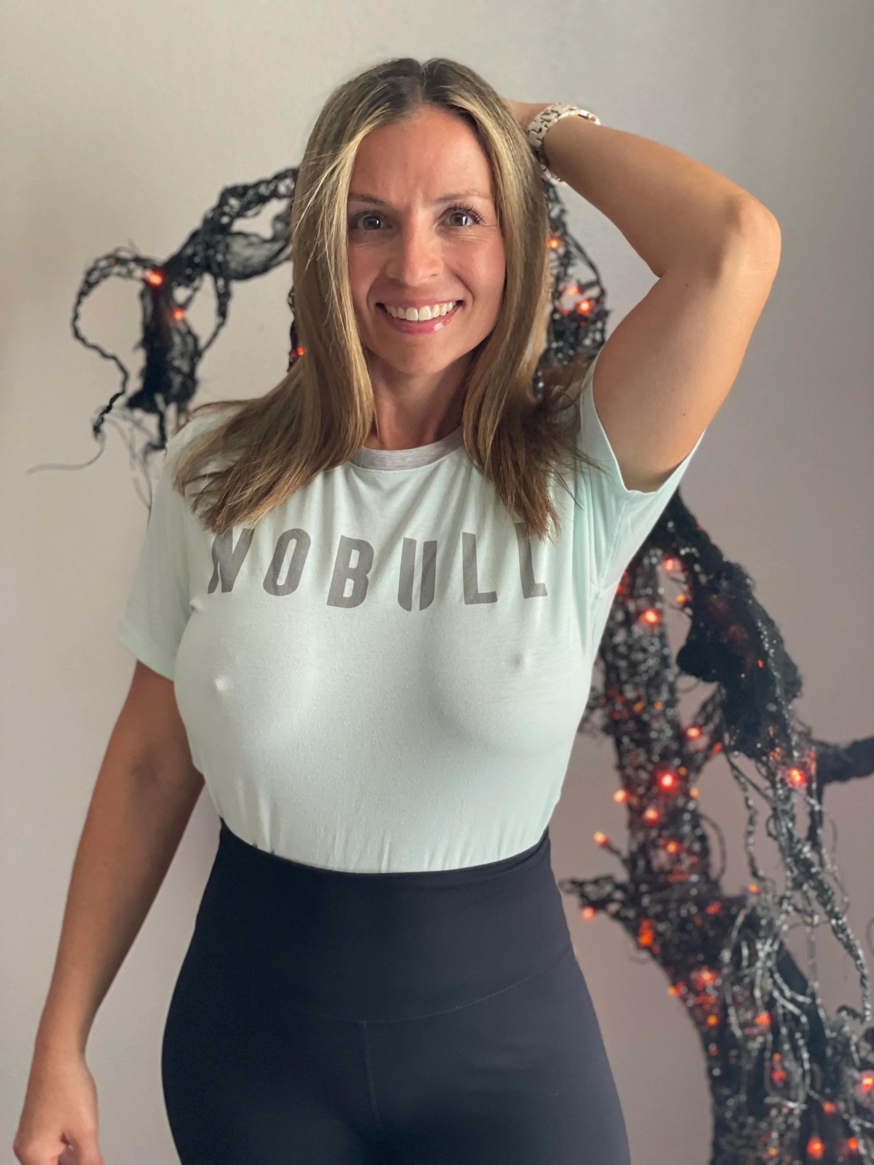 The Definition Of A STUNNING MILF : clubmilfs