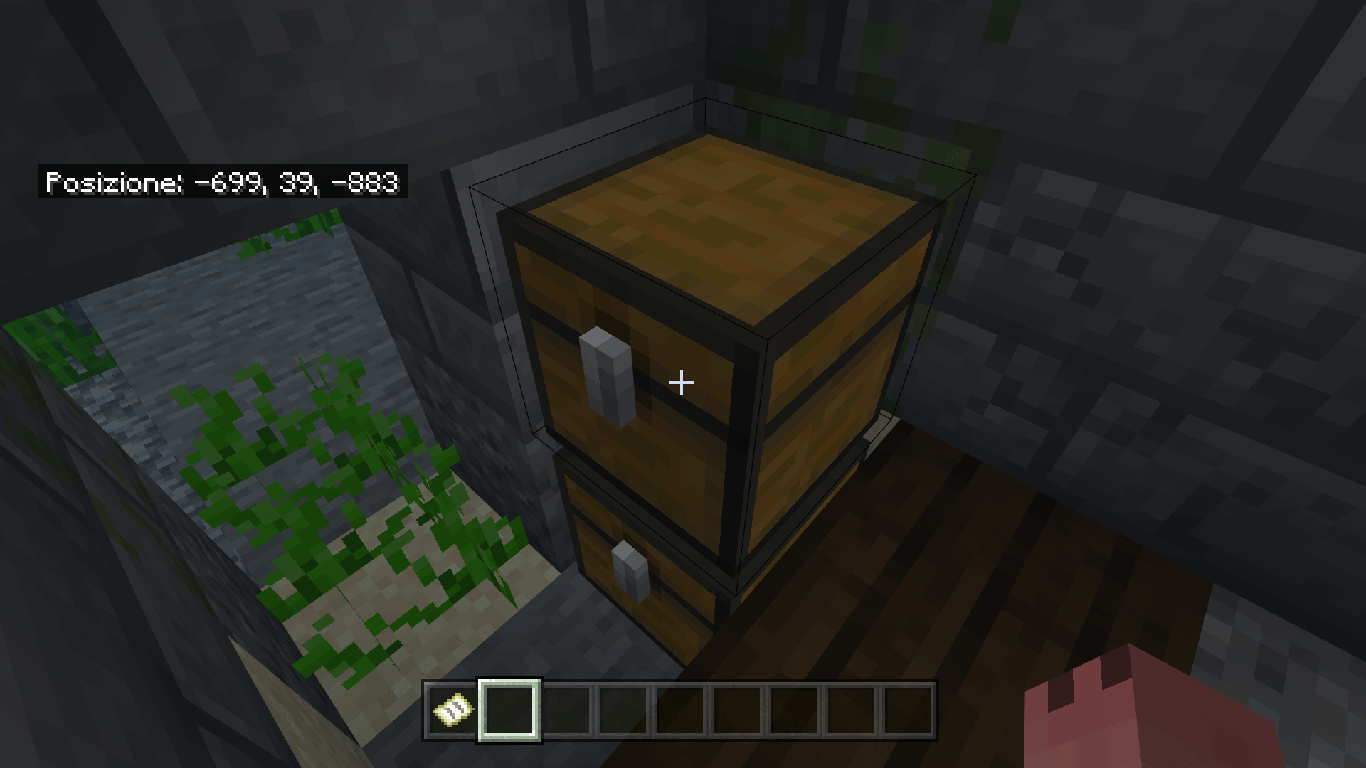 Two chests spawning on top of each other on a small ocean ruin on caves