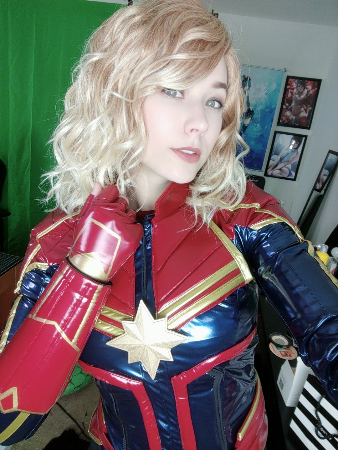 Captain Marvel Cosplay by Mira Scarlet r/Marvel