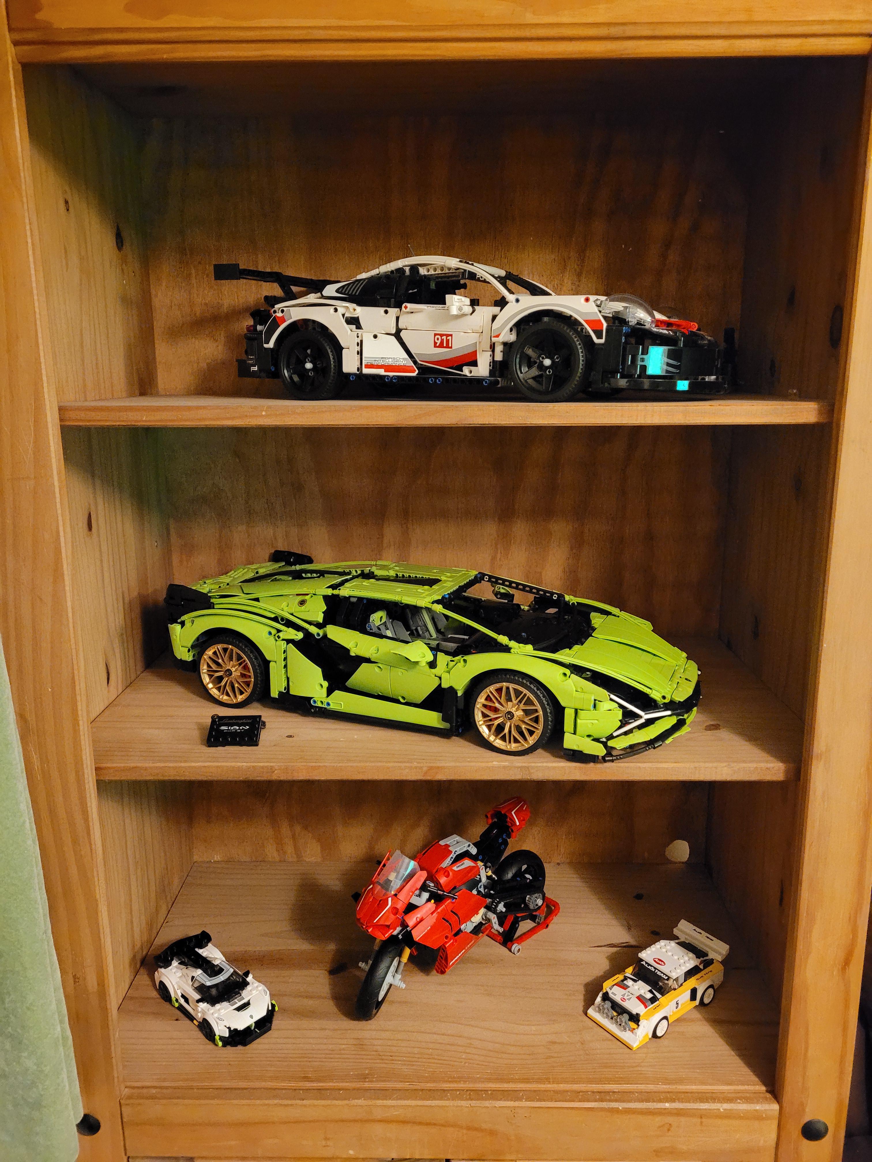 Acrylic Display Case For LEGO® Technic™ Ferrari Daytona SP3 42143