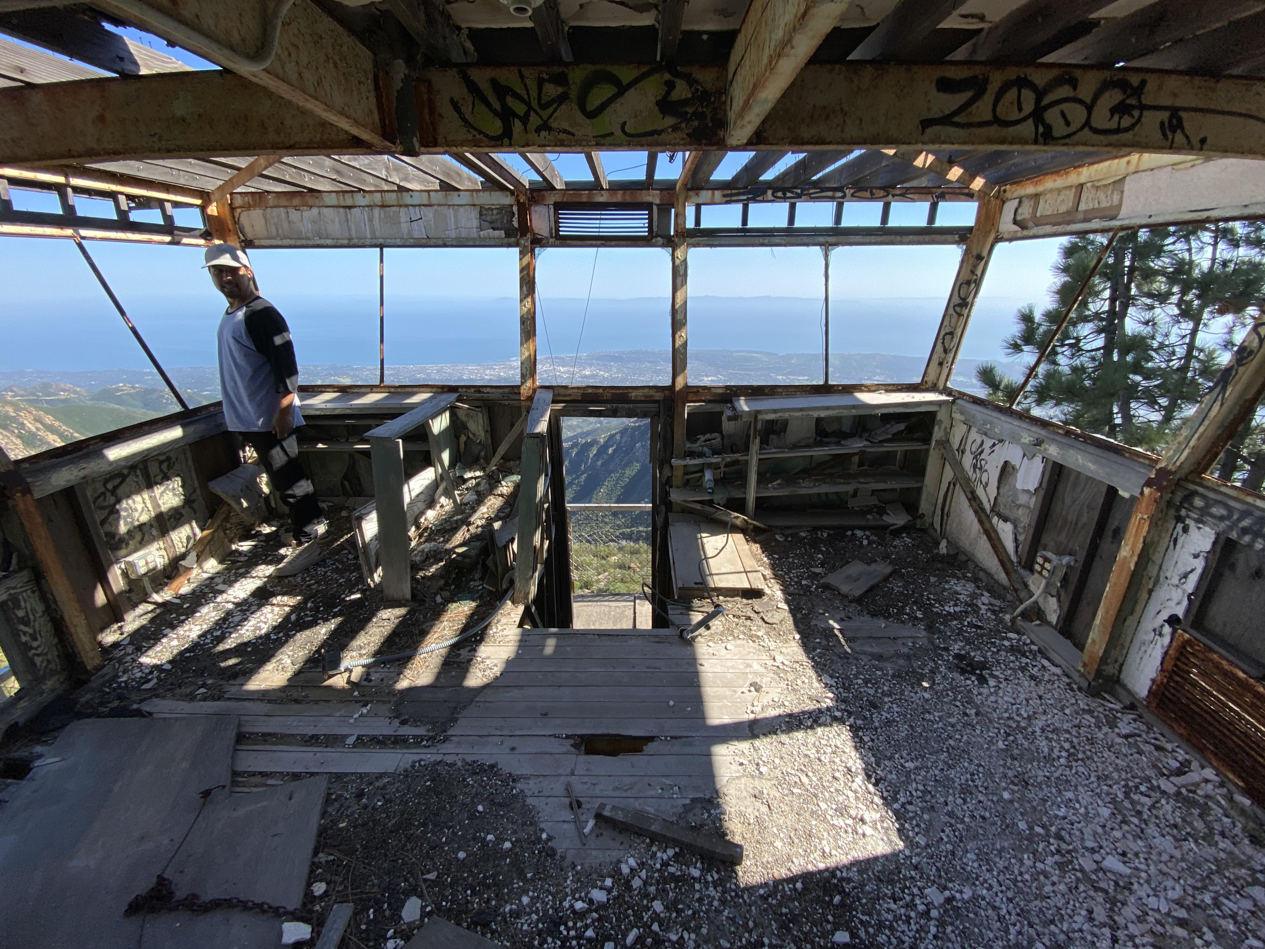 An abandoned radio tower r/urbanexploration