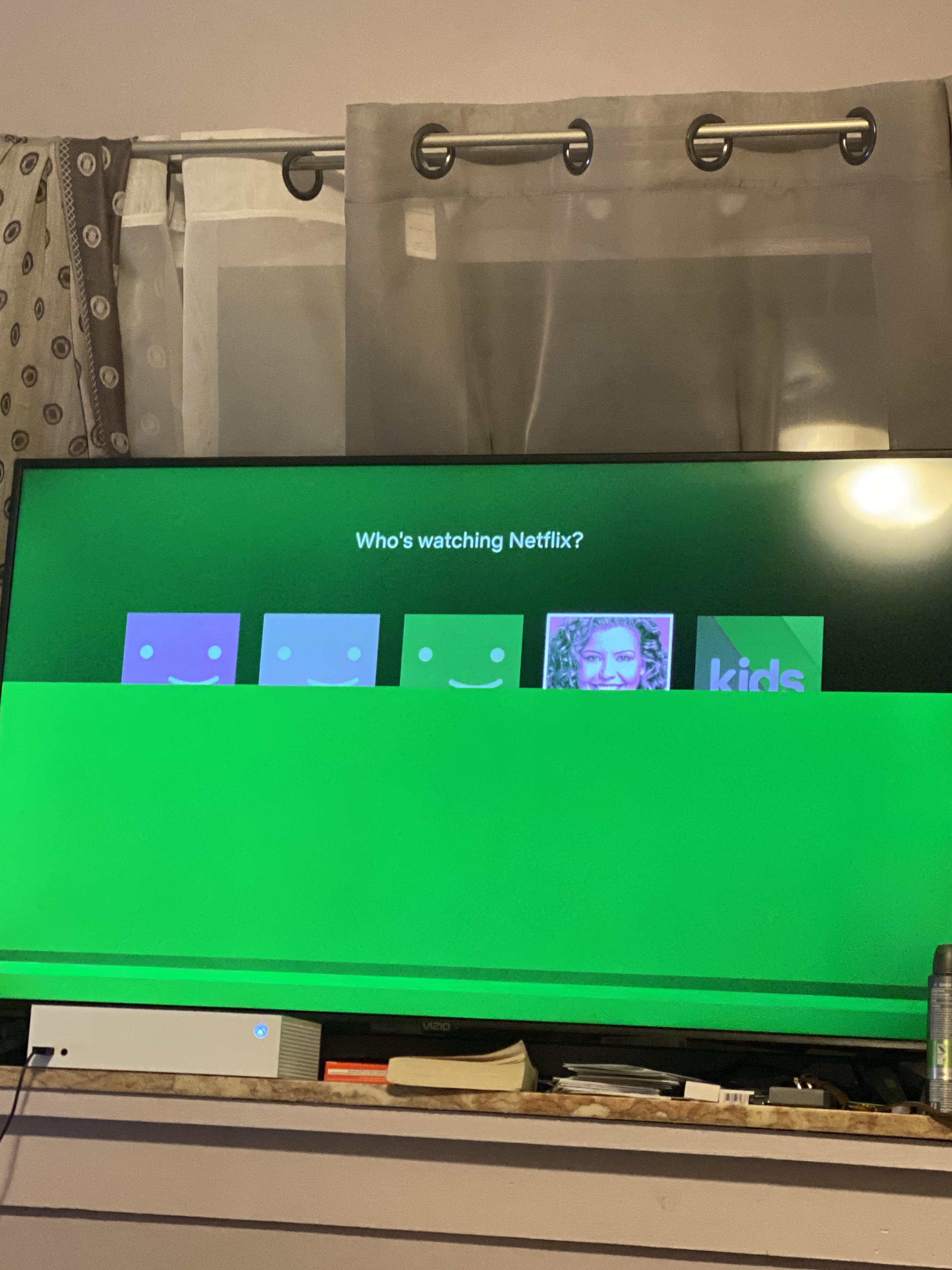 Help!! Screen turns green only on steaming app hbo, etc