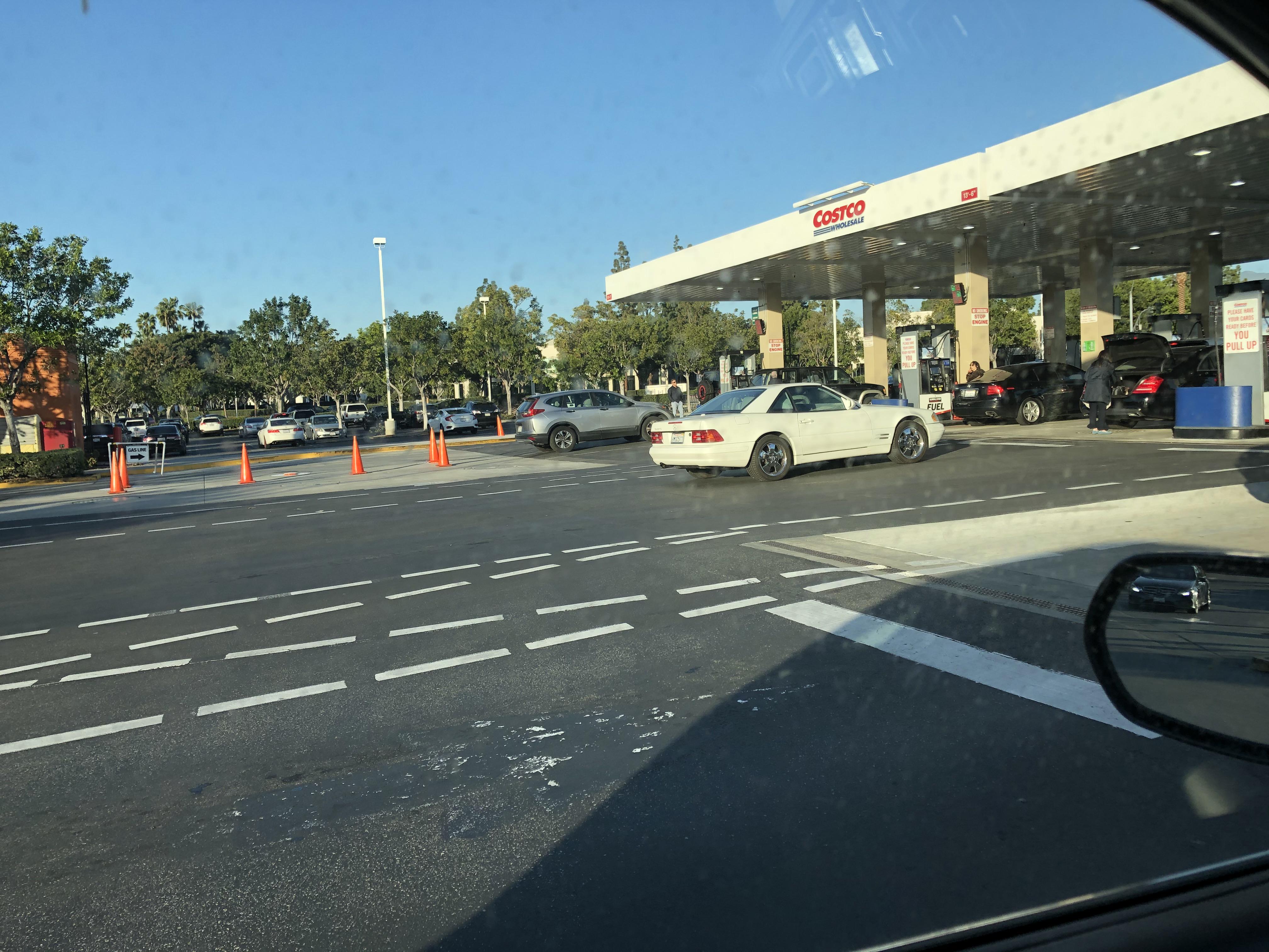 Can this be real life? No lines at the Irvine Costco gas station? r