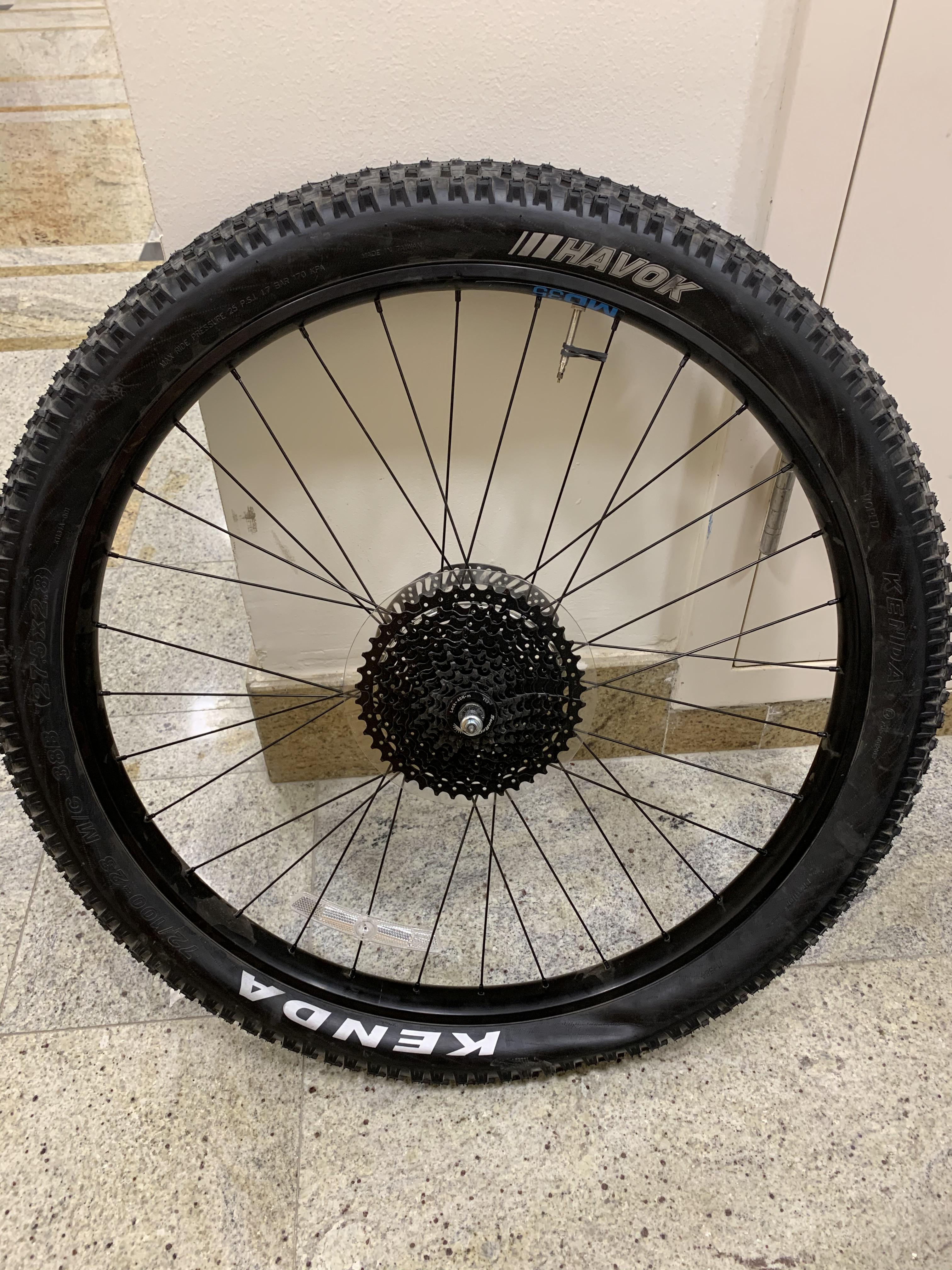 I need help fixing a flat. It seems they glued the tire to the rim. How
