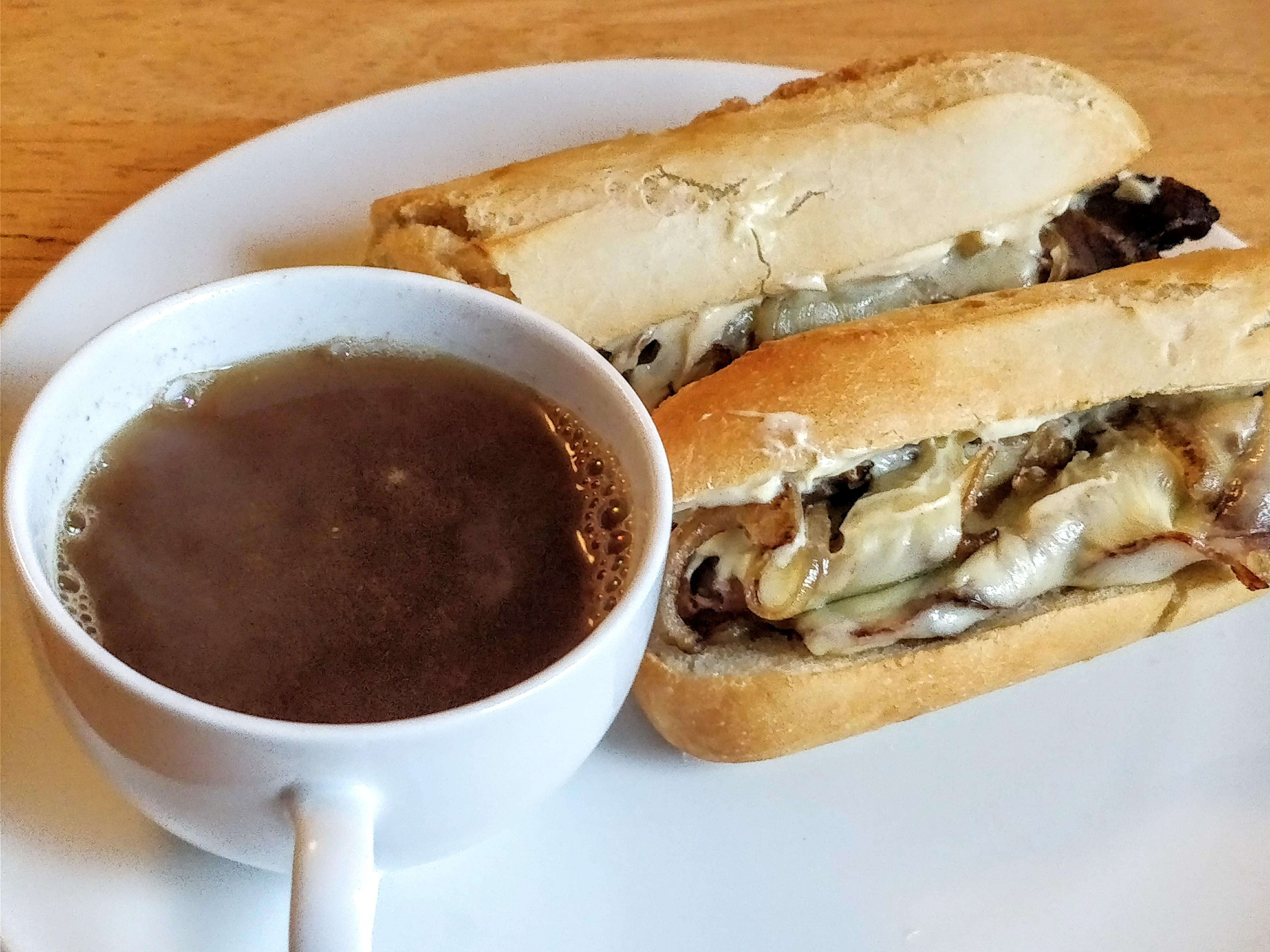 [Homemade] Roast beef au jus with fried onions, gouda and dijon mayo