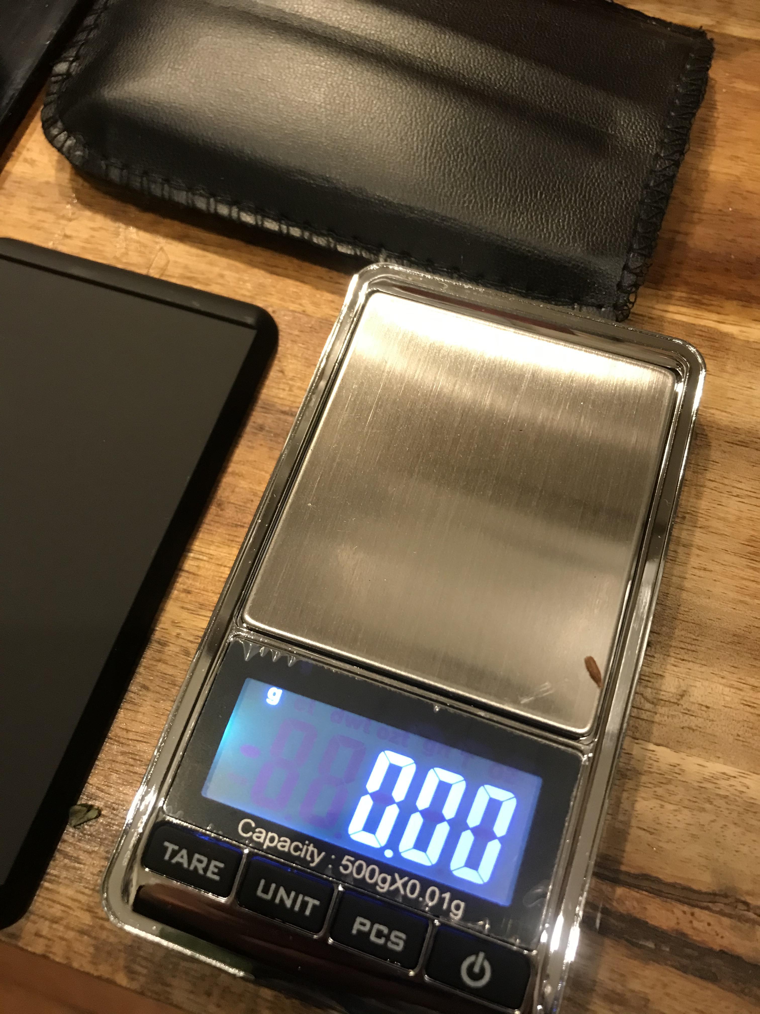 Digital jewellery scale is the best for weighing small amounts of