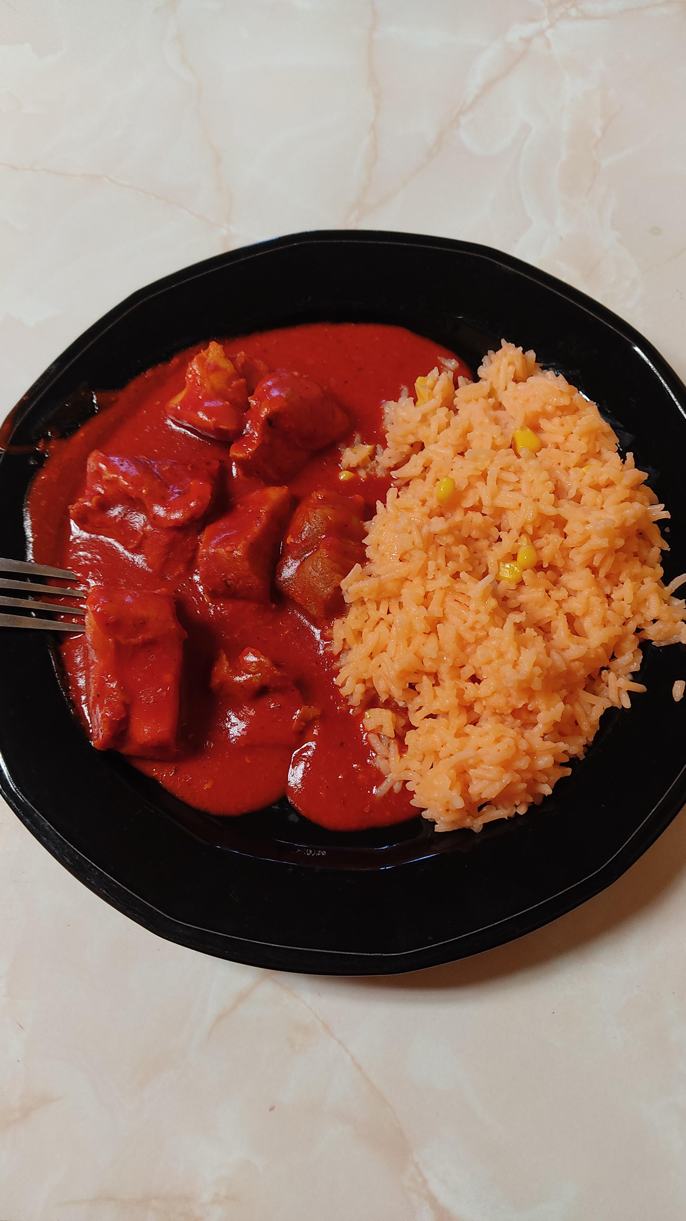 Chile con carne y arroz rojo! r/mexicanfood