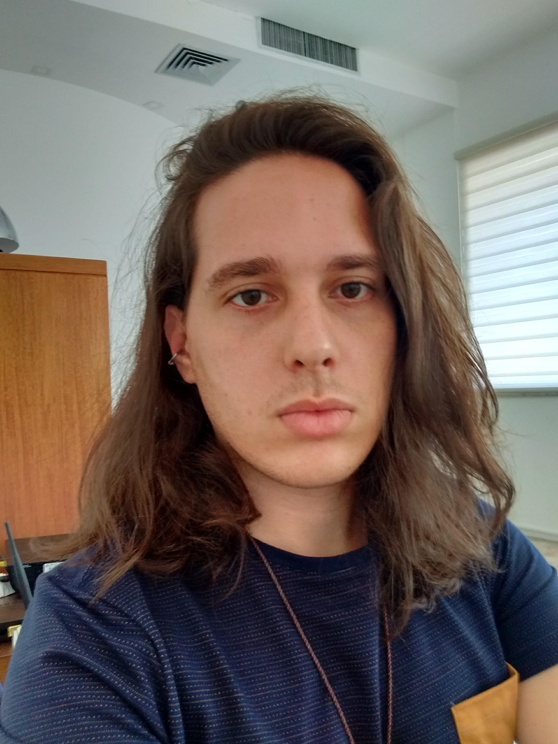 Coconut oil does wonders to dry hair r/FierceFlow