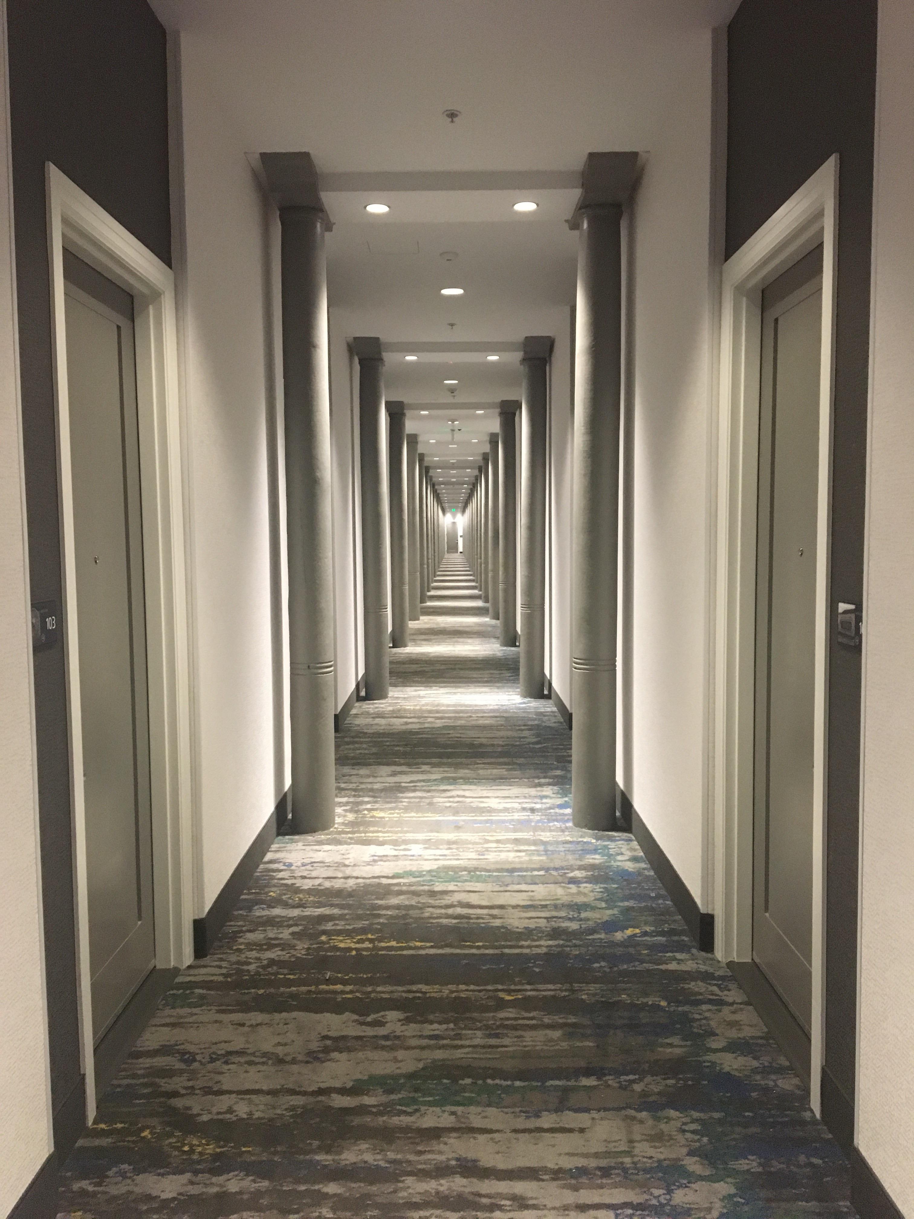 This hotel’s hallway looks like an infinity mirror r/mildlyinteresting