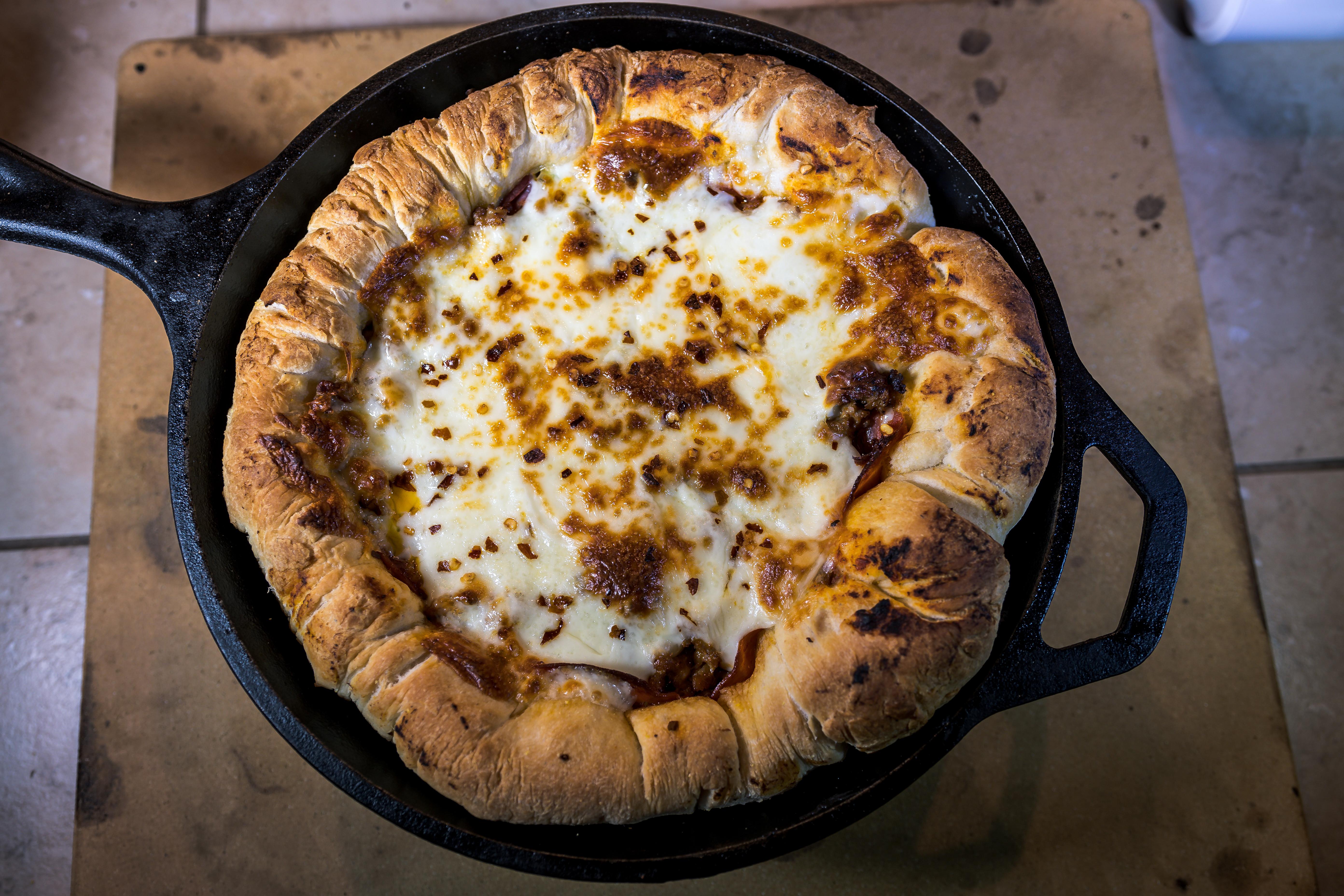 Cast iron pizza with pepperoni, capicola, and anchovies r/Pizza