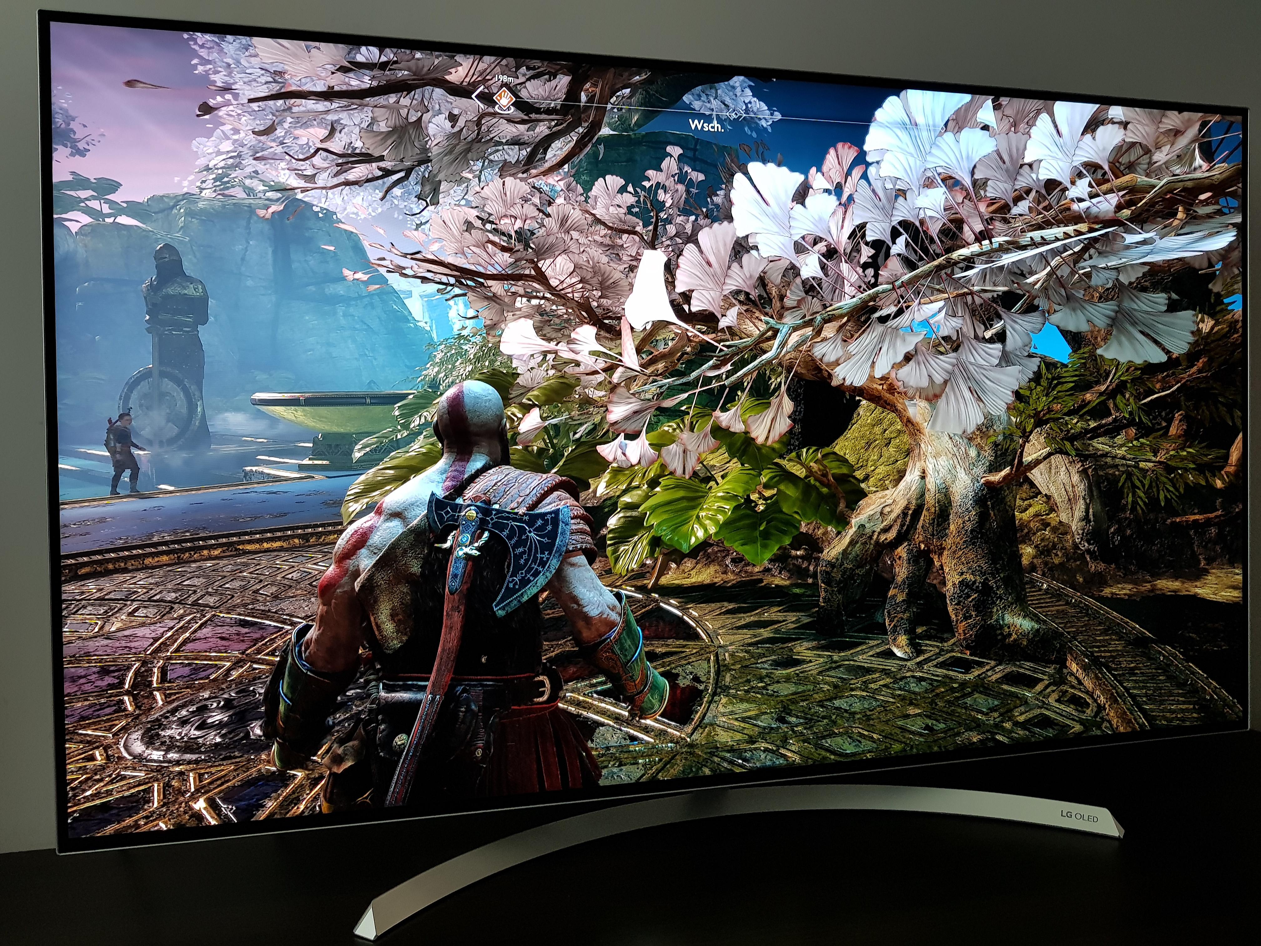 God of War on OLED TV looks insane r/gaming