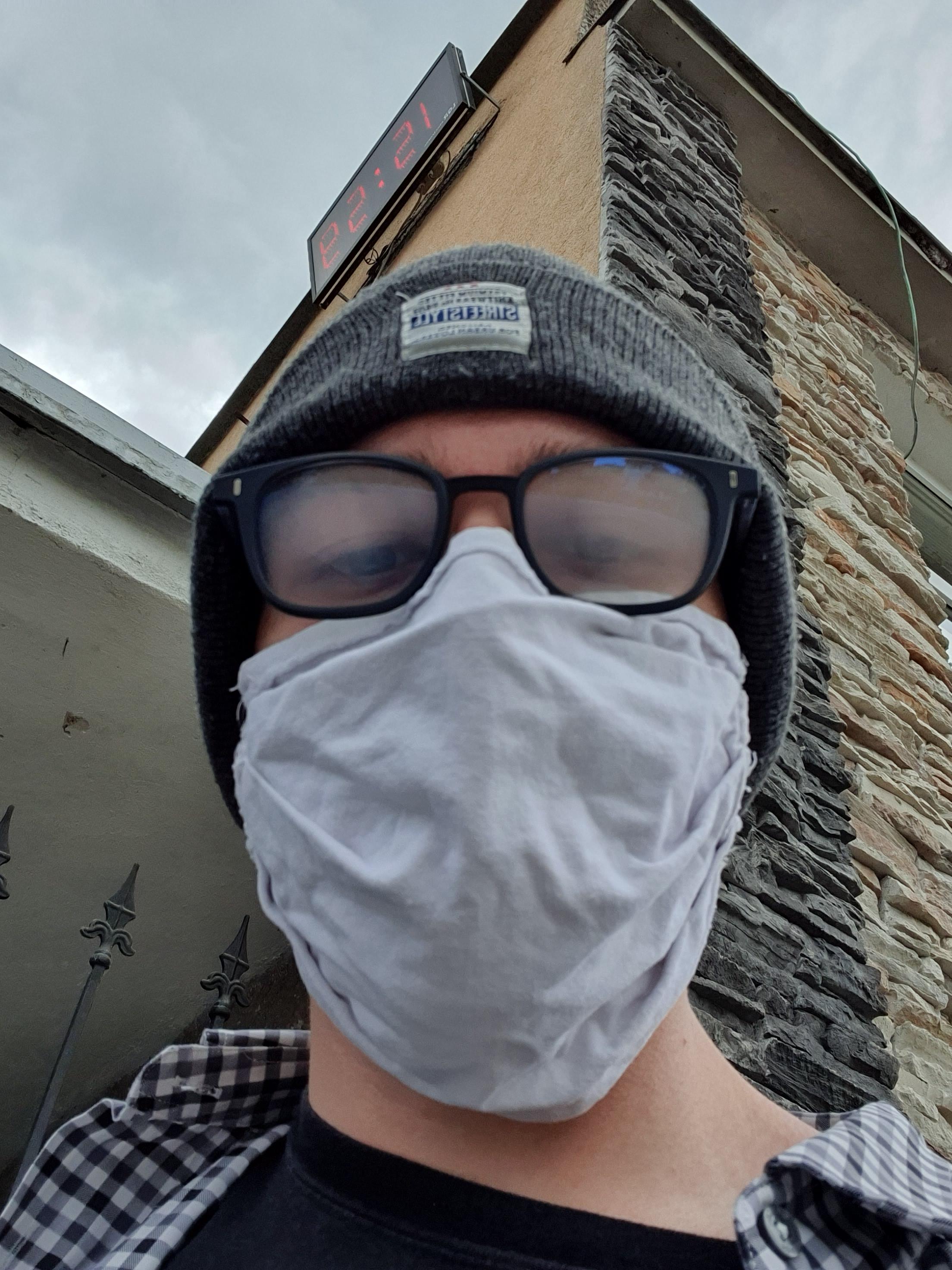 Wearing both glasses and mask... r/mildlyinfuriating