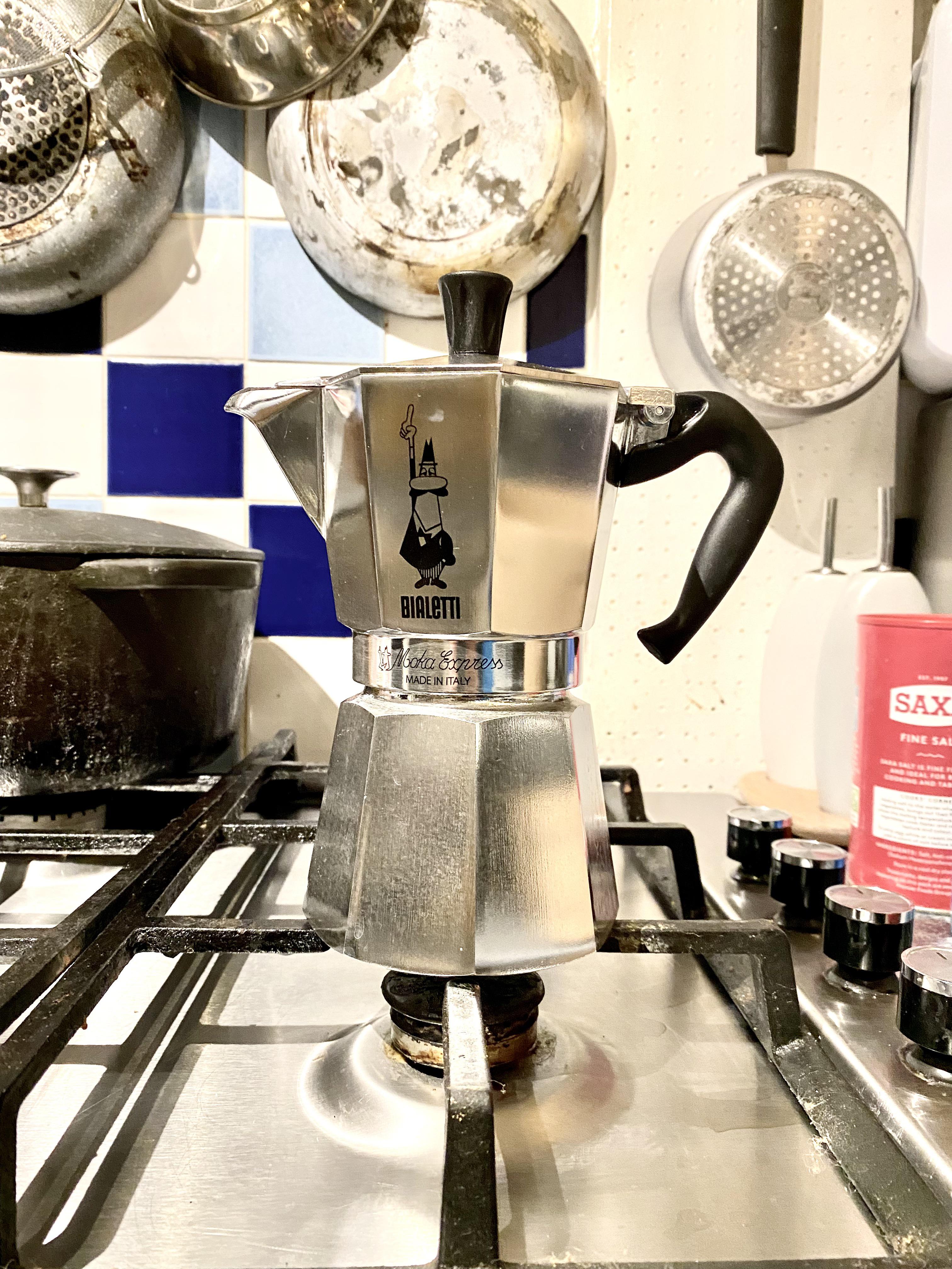 Got my Bialetti ready to brew! r/mokapot