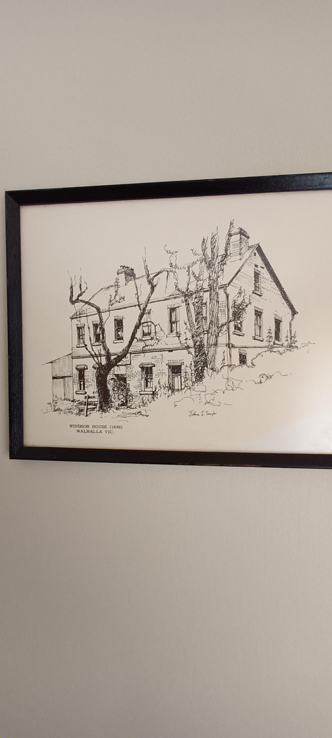 Windsor house 🏠 walhalla r/Antiques