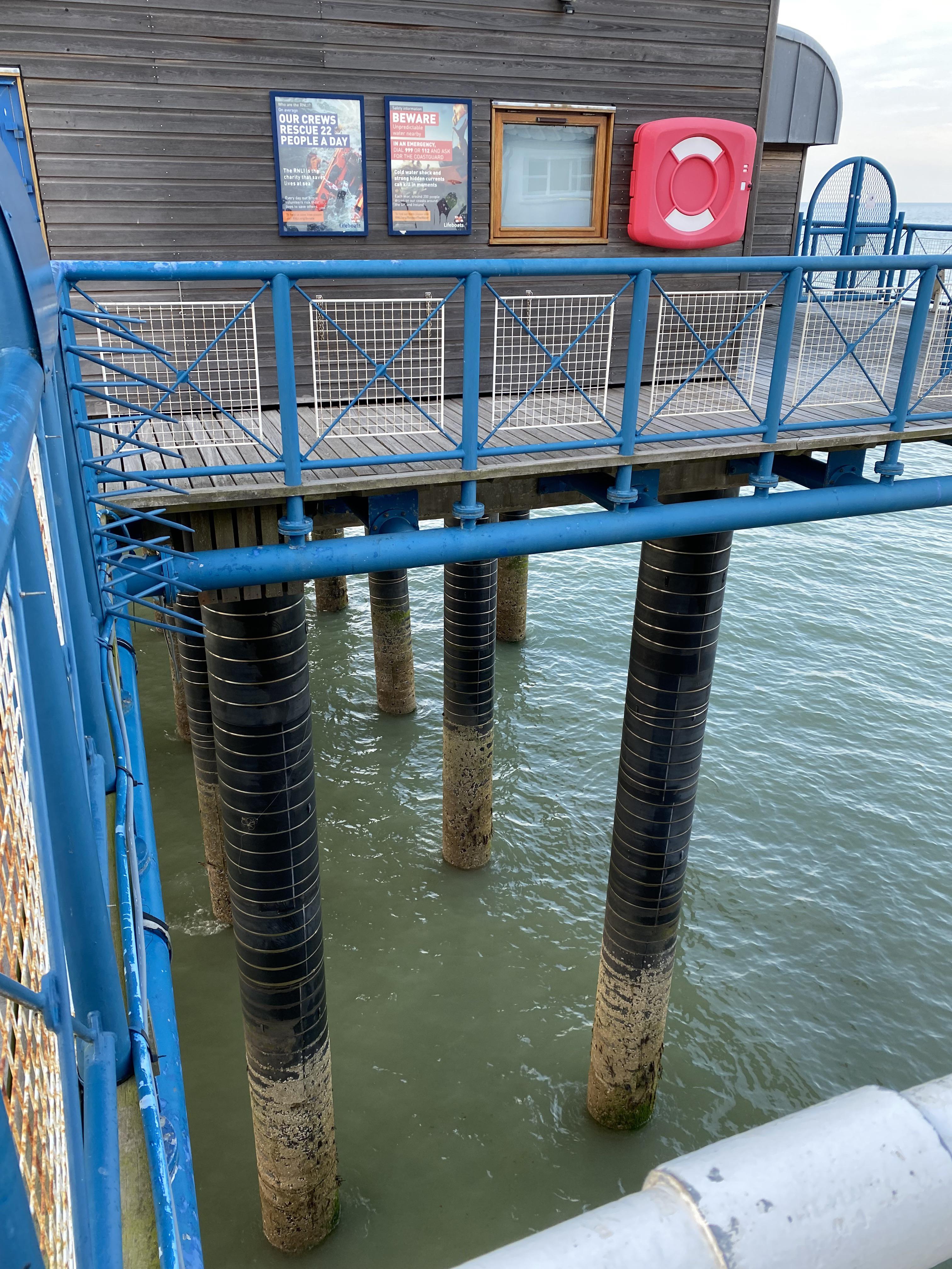 Cromer Pier always makes me feel uneasy r/submechanophobia