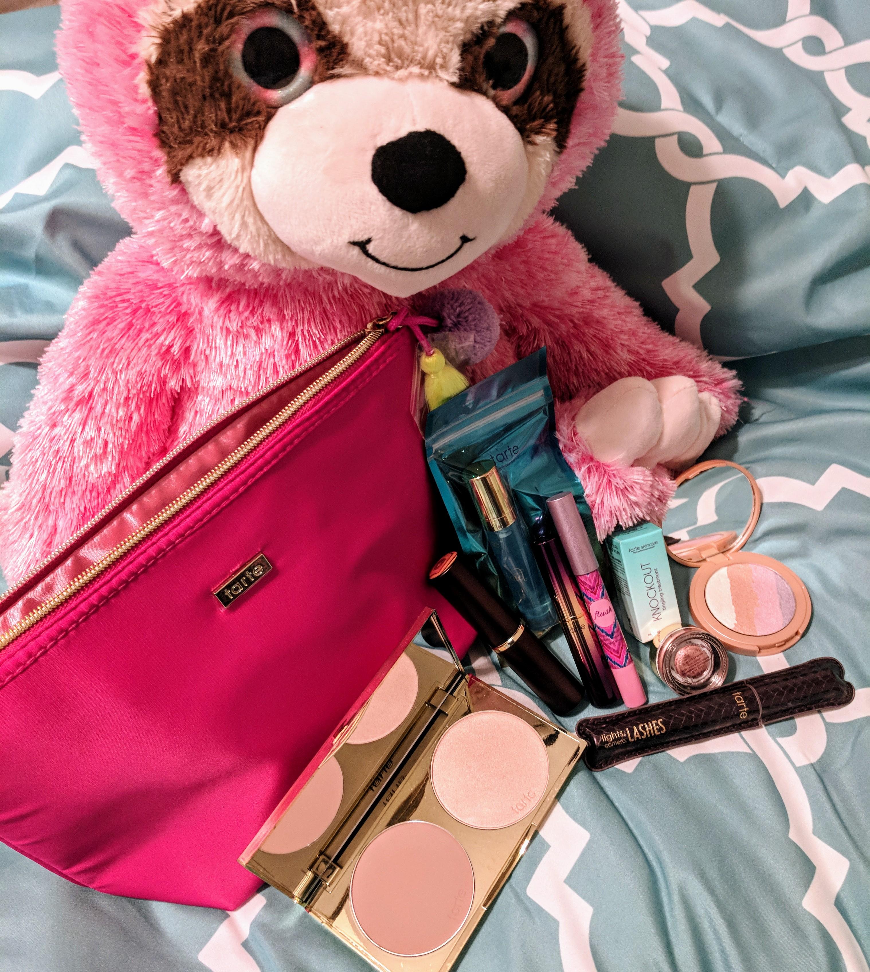 Tarte Bag (with bonus items and bonus "pet") [unboxing] r/BeautyBoxes