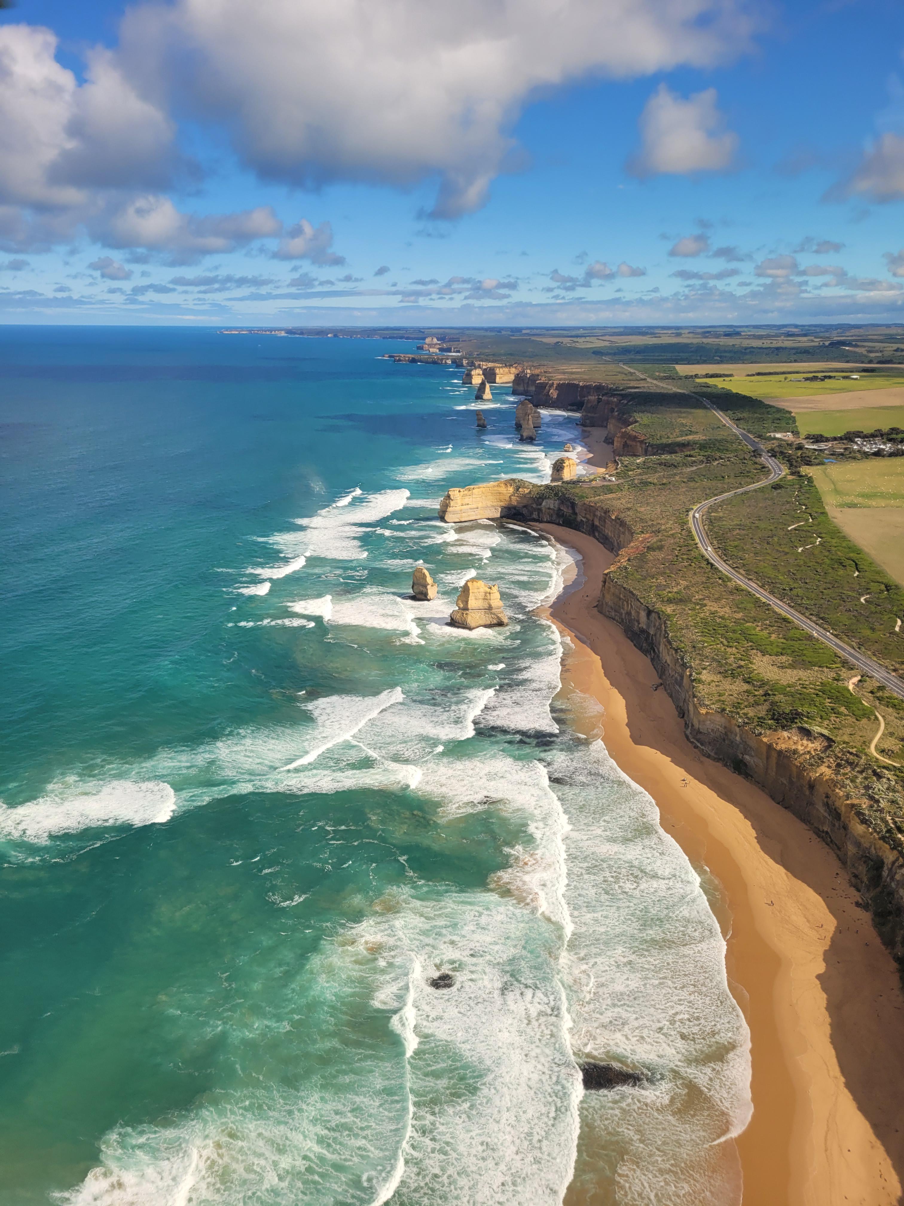 First time visiting the Great Ocean Road, oh what a view! r/Geelong