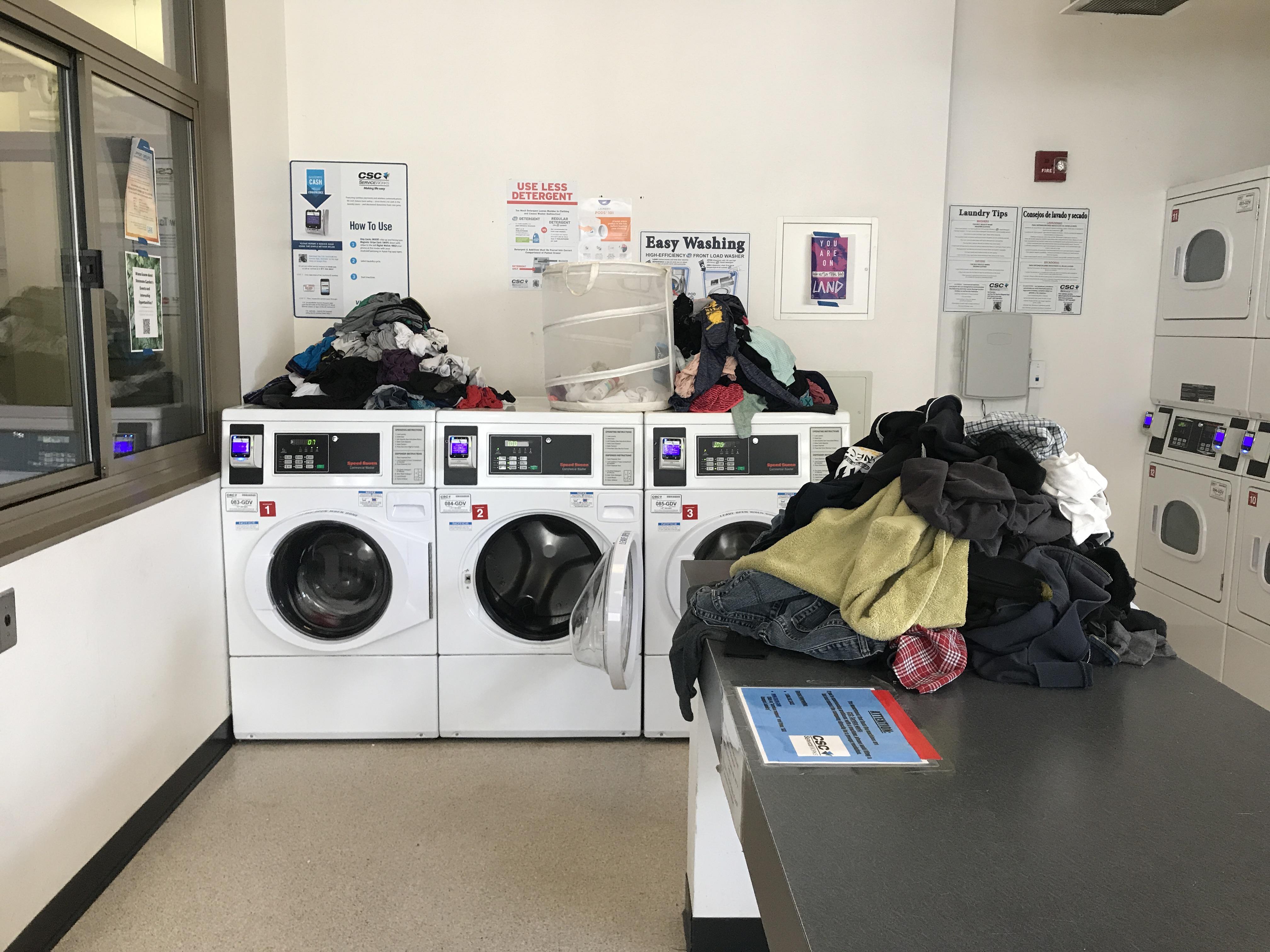 Come get your shit out of the Stevenson apartments laundry room r/UCSC