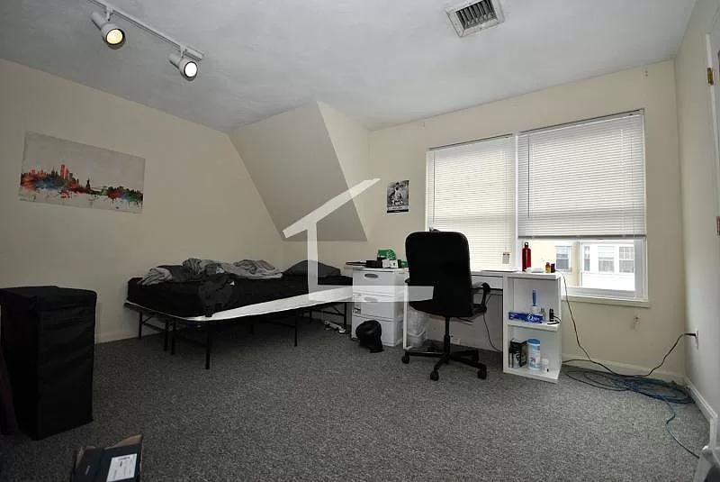 Moving In Soon What Color Duvet Cover Should I Get? r/malelivingspace