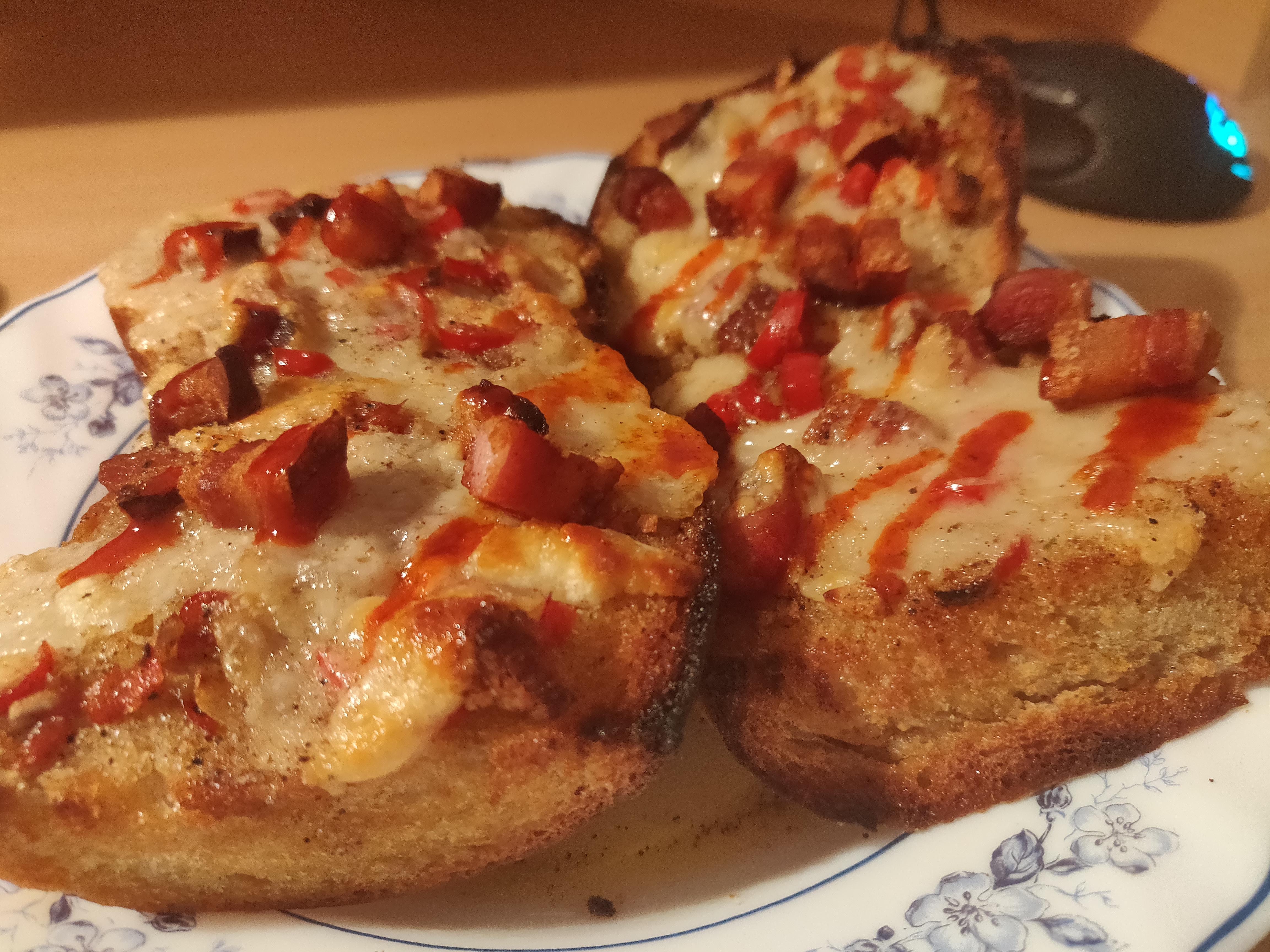 Bacon ChilliCheese Garlic Bread = best Bread r/GarlicBreadMemes